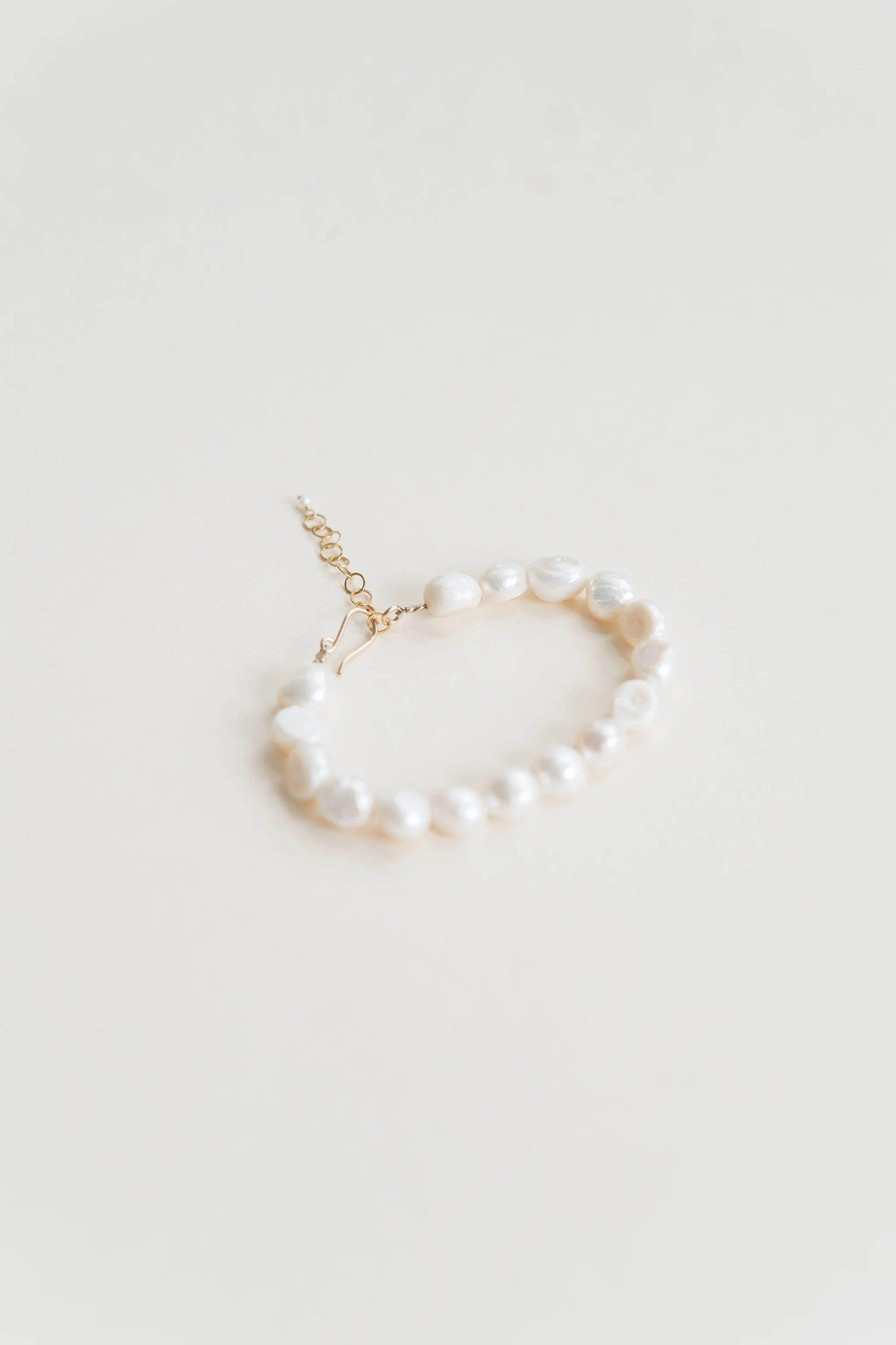 NANA'S FAVORITE PEARL BRACELET