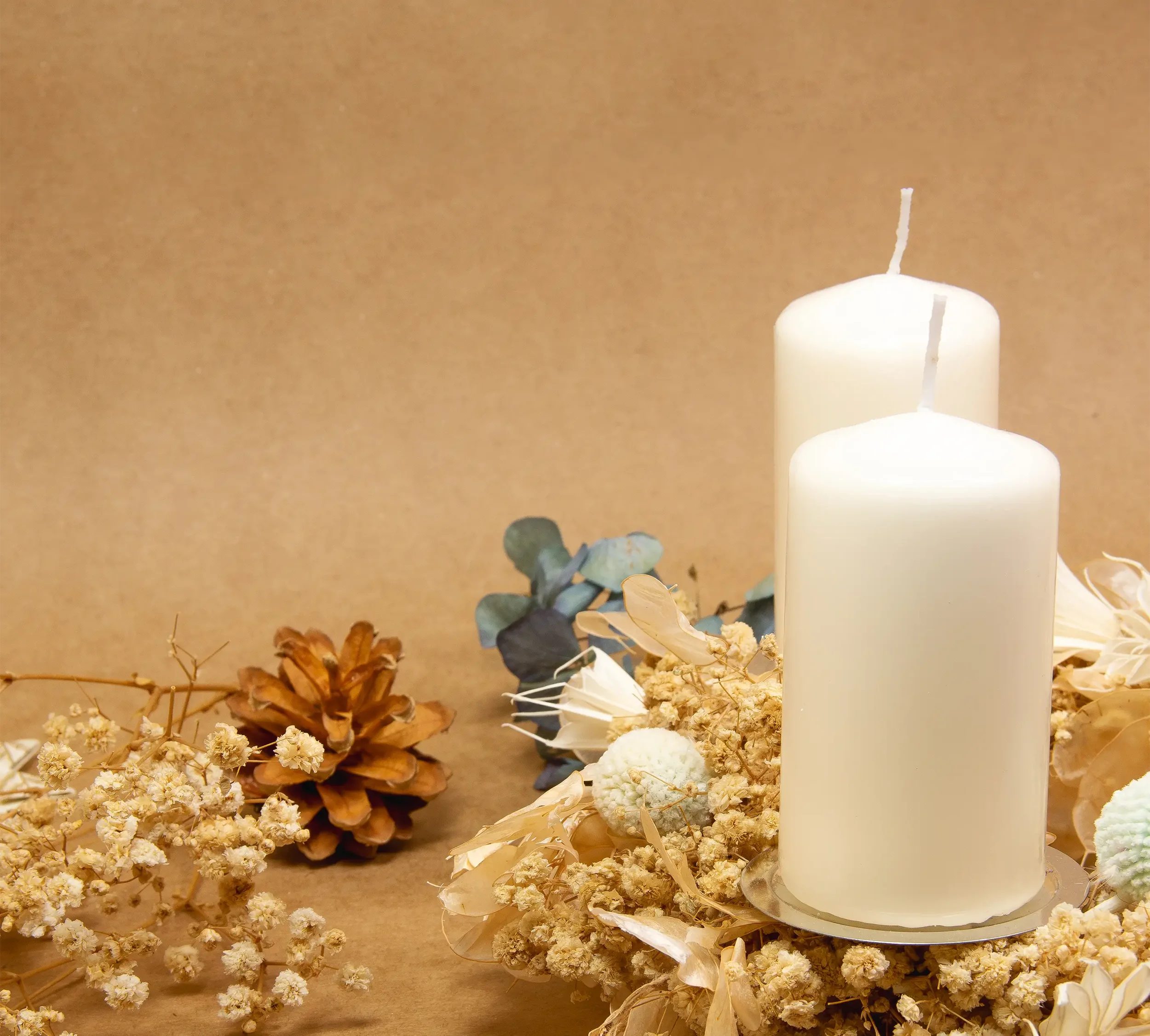 Ansicht-Adventskranz-Weiß-für Chi-chi-studio-groß.webp