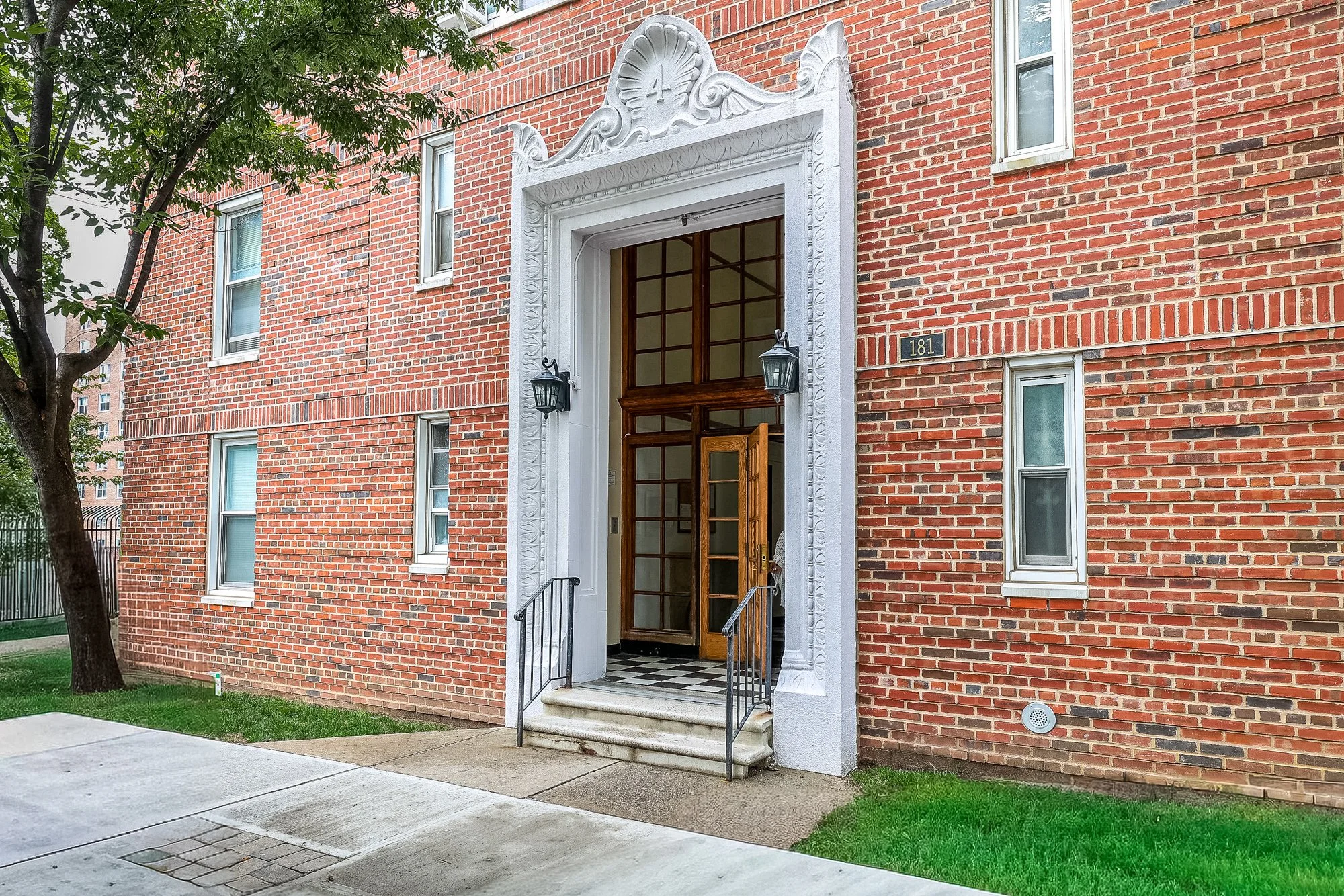 01-1_181-73rdStreetBayRidge.jpg