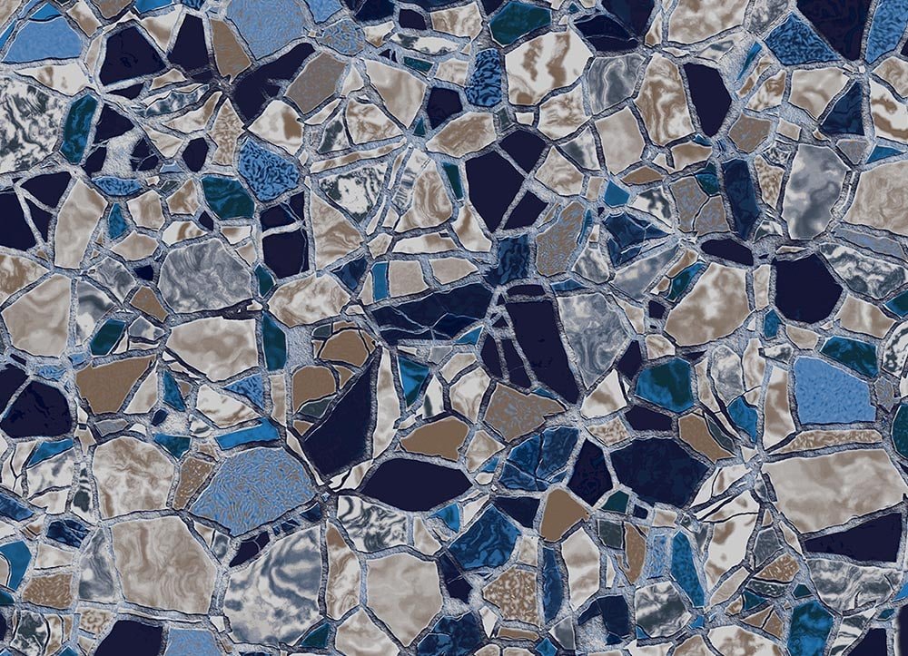Un mur de mosaïque composé de morceaux de pierre de différentes couleurs, principalement en tons de bleu, beige, gris et noir.