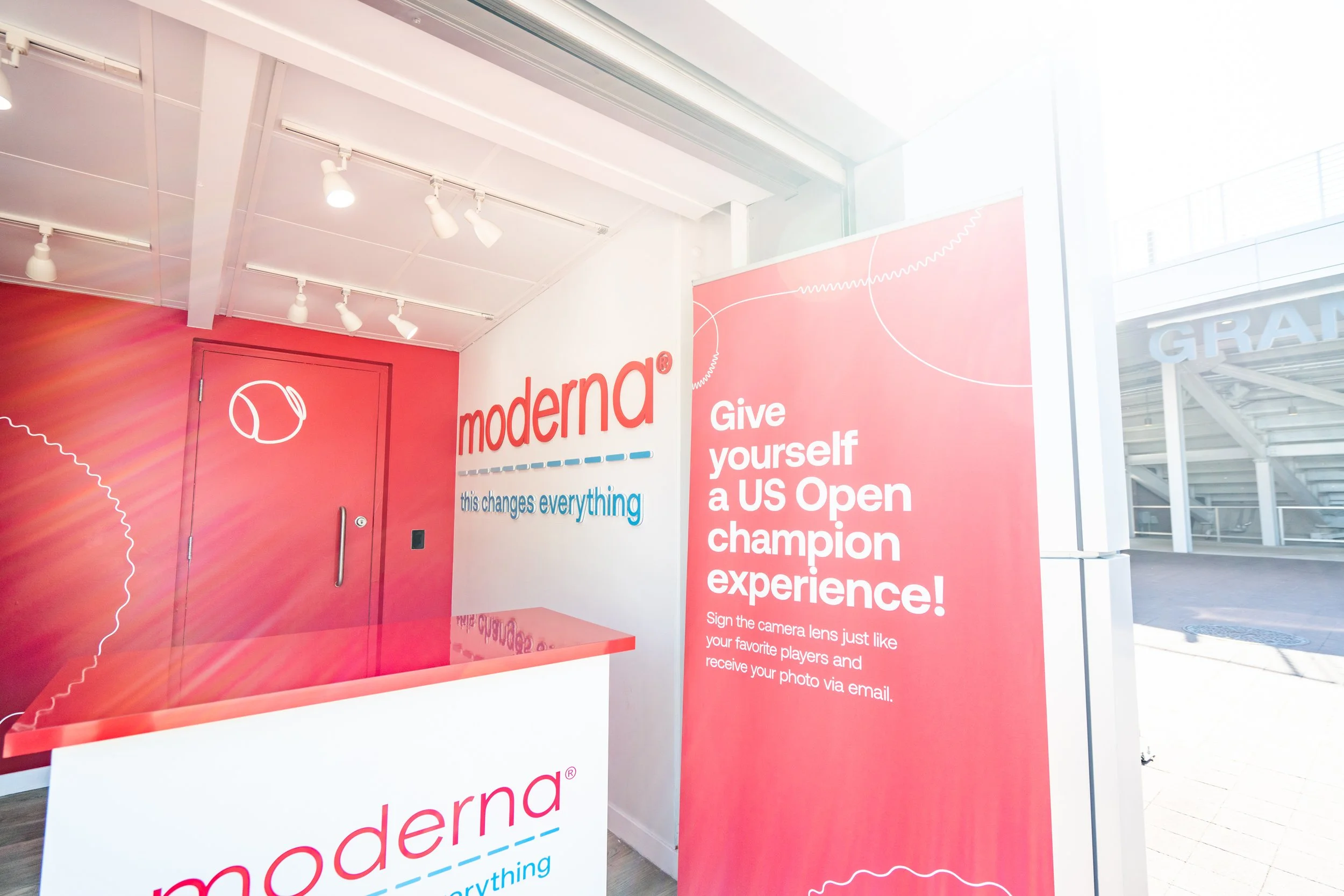 MODERNABOOTH_USOPEN2022-6.jpg
