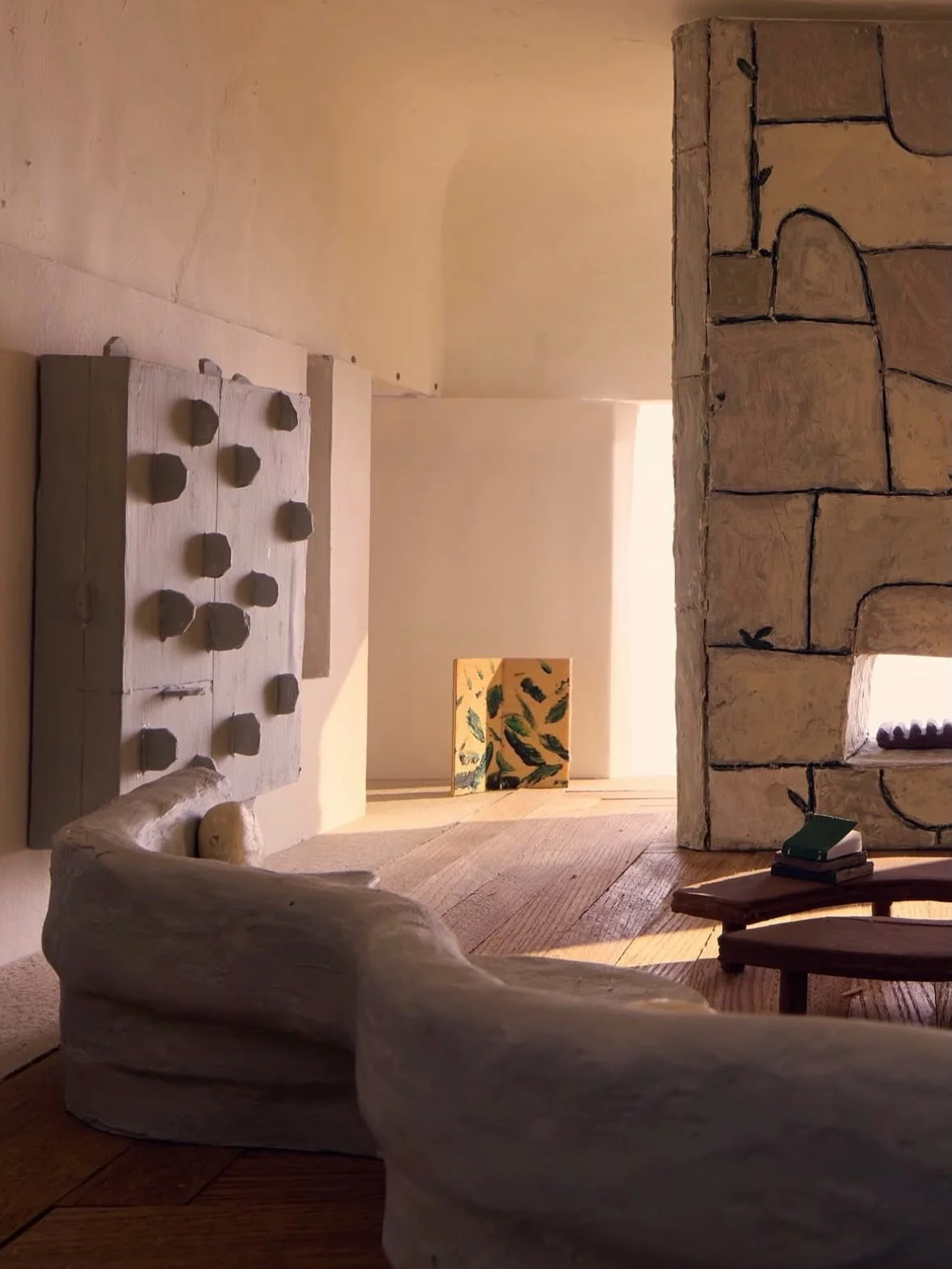 These interior models by @valledevalle make me so so happy. Tiny little perfect rooms, imagine how fun they are to make!!