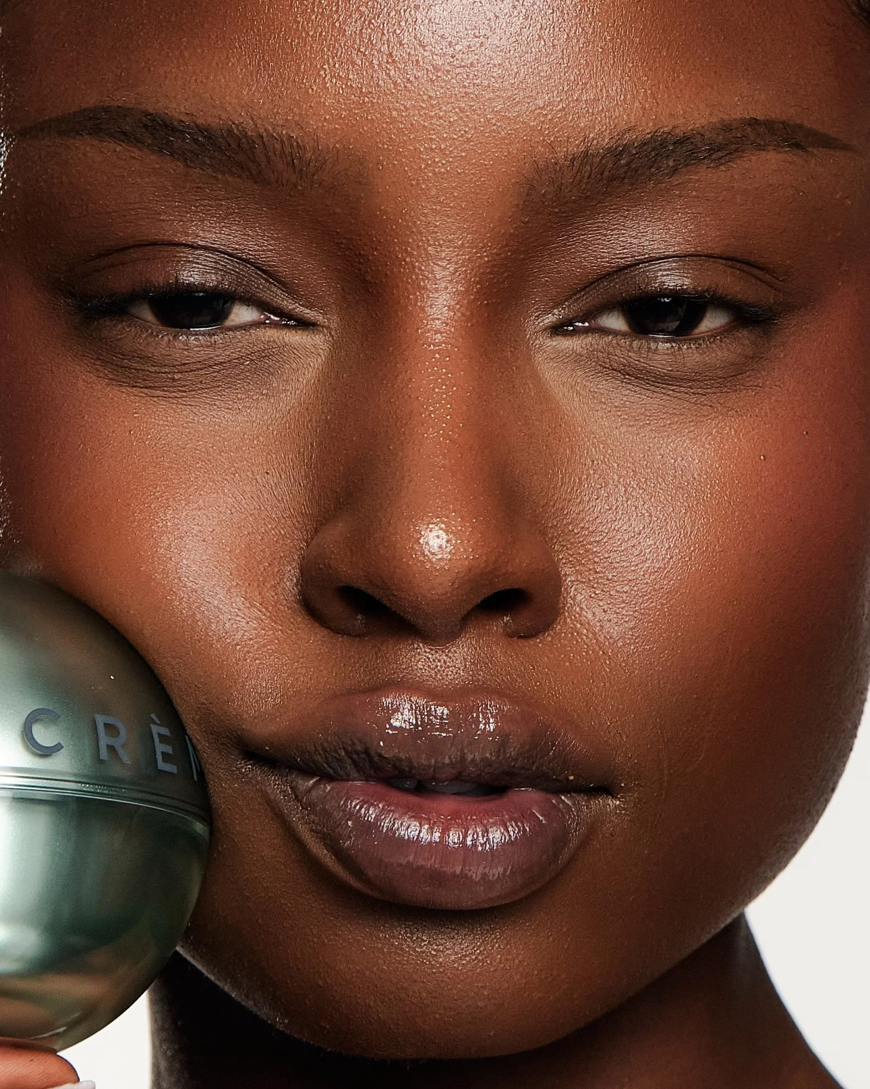Photographers cut, Beauty work for @transformulas 📸

Models @nandipadambo 

AD @_lauren.warner 
Hair @melissatimp 
MUA @mkm_ox 

Studio @minimalstudiomcr 

Shot on Fujifilm X-H2

#beauty #photography #skincare #fujifilm #editorial