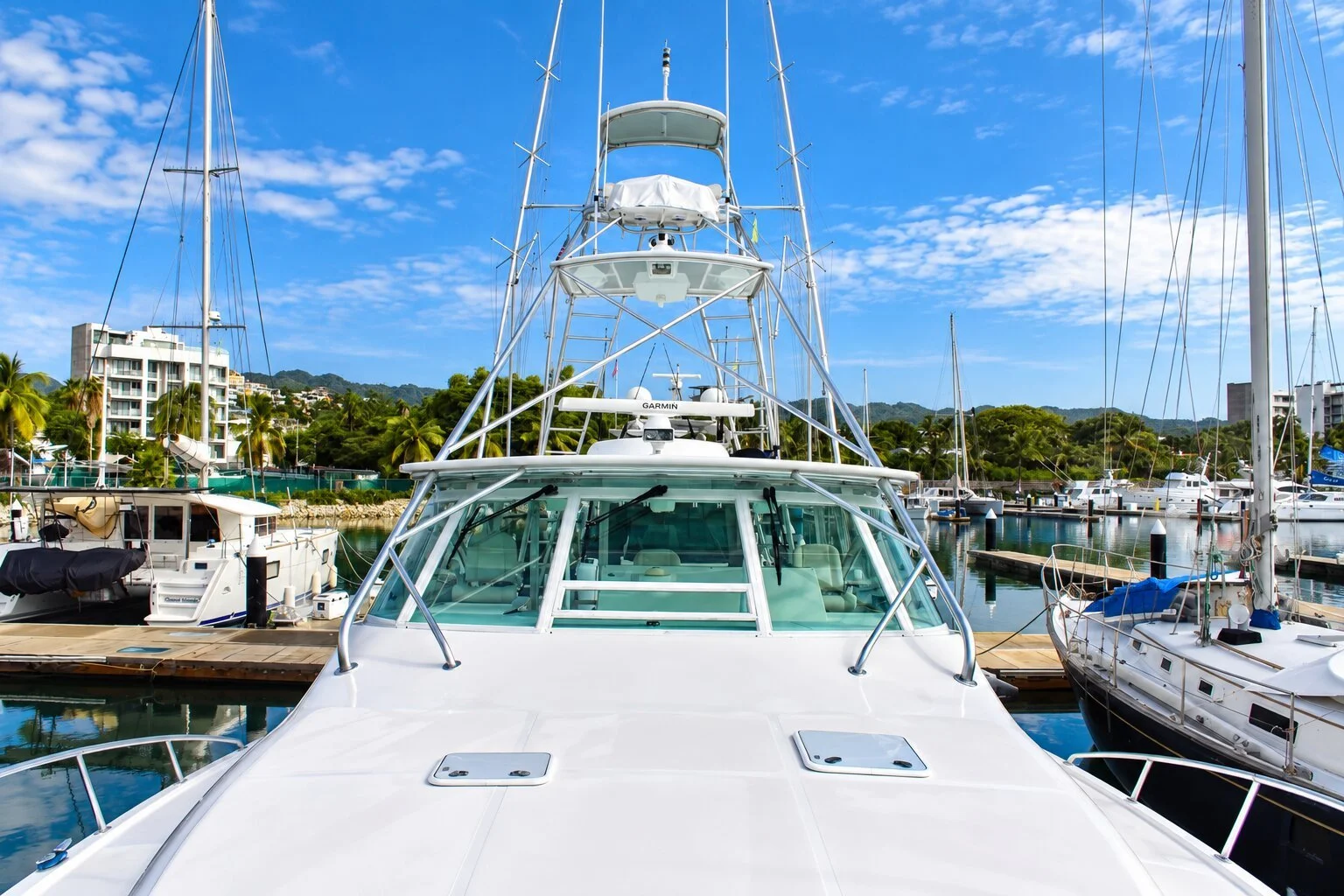 The foredeck looking aft