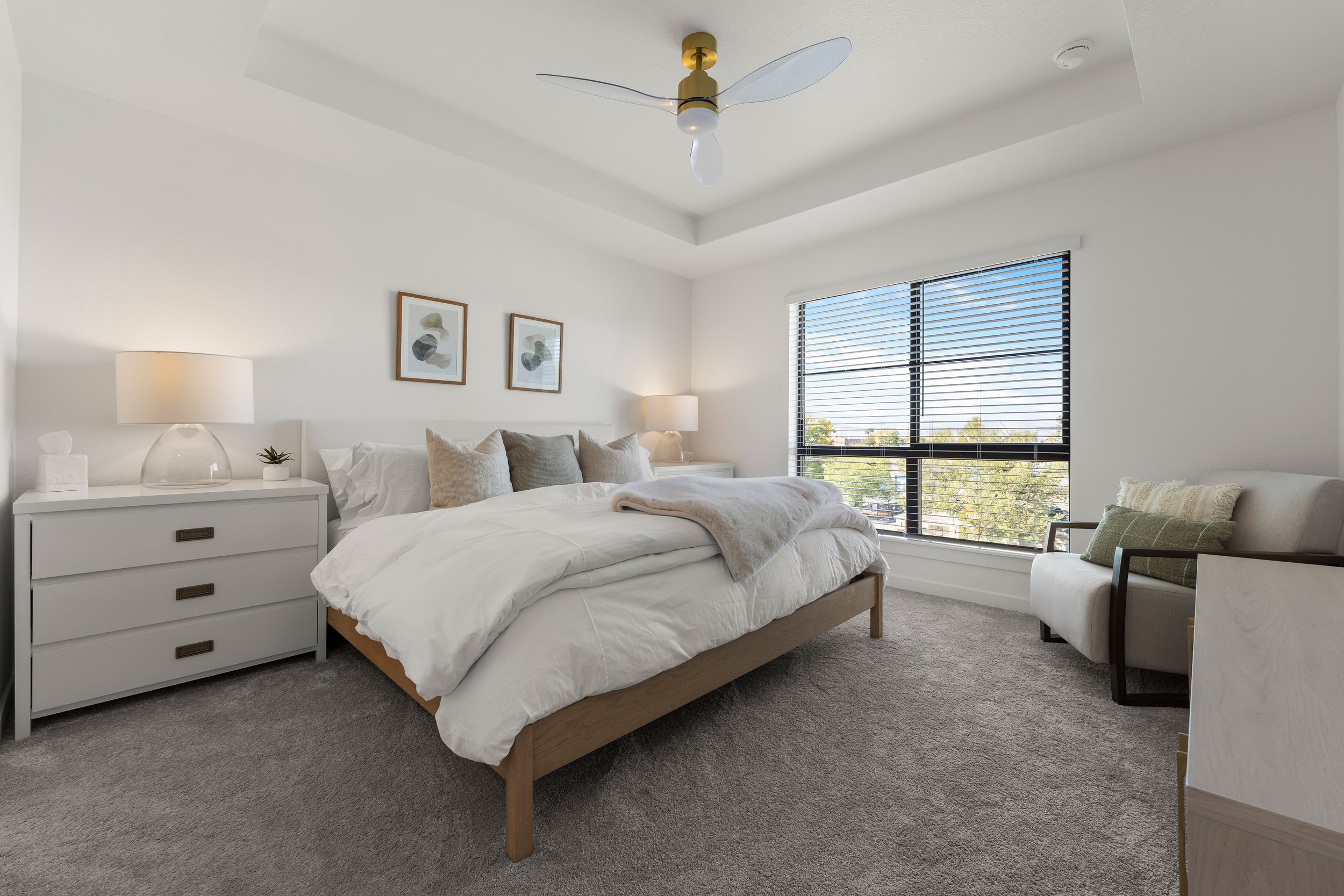 2076 S Holly Street_19.jpg