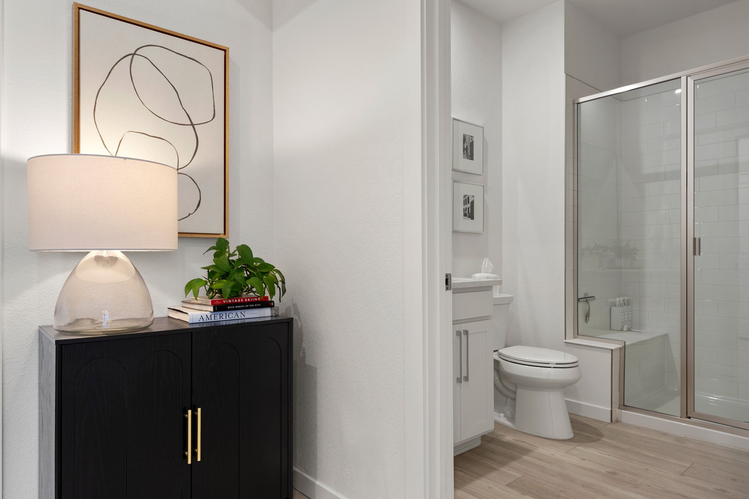 2076 S Holly Street_17.jpg