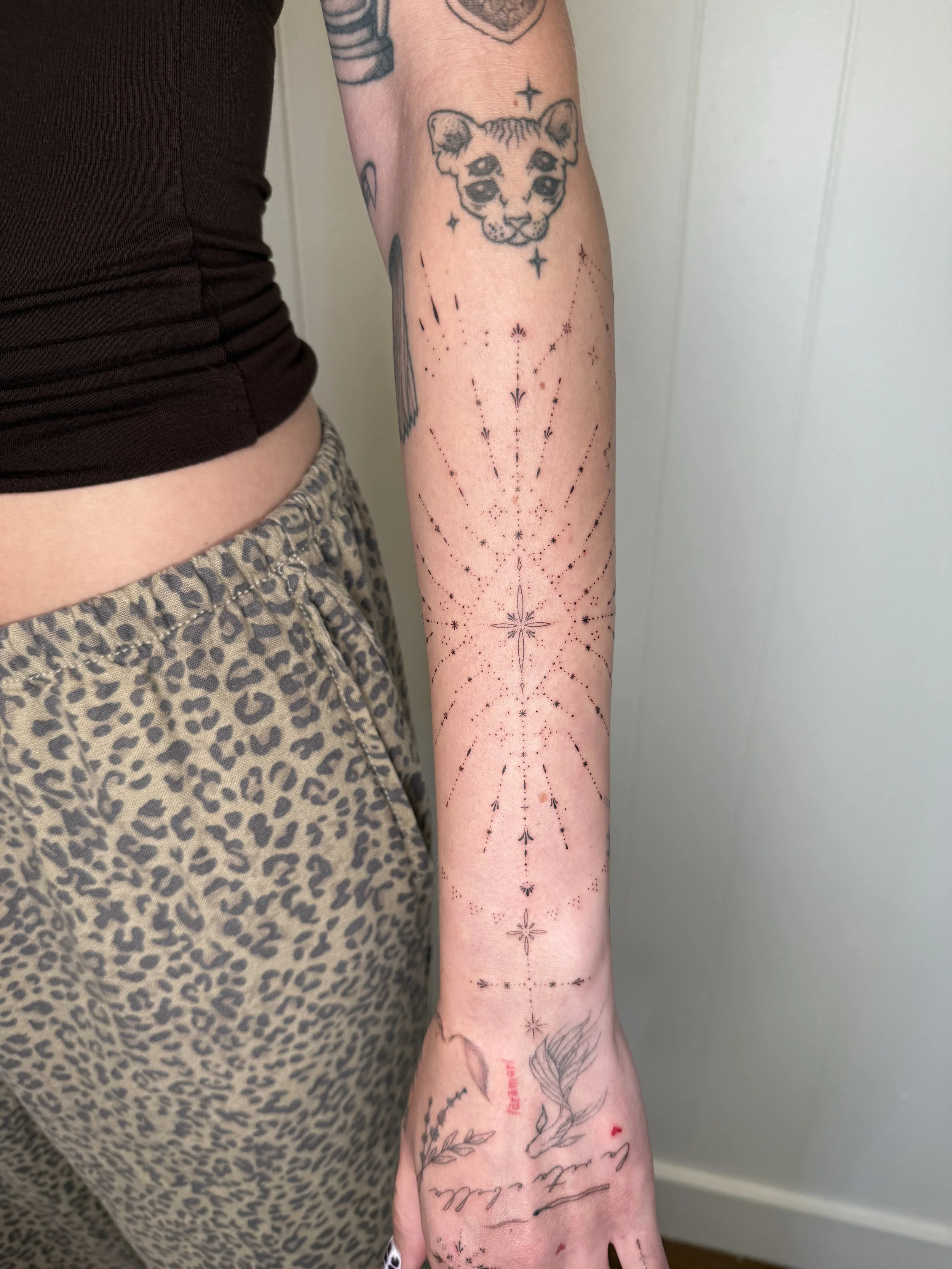 Larger arm ornamental.JPG