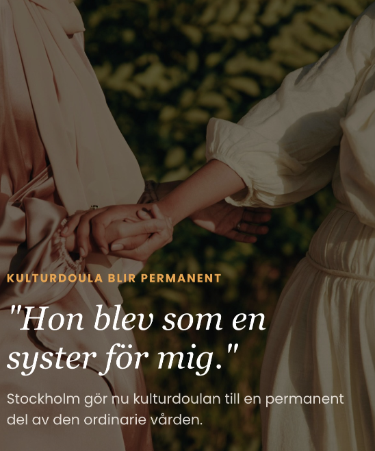 Två personer håller handen, en person i en ljusrosa klänning och en annan i en ljusgul klänning, ute i naturen.
