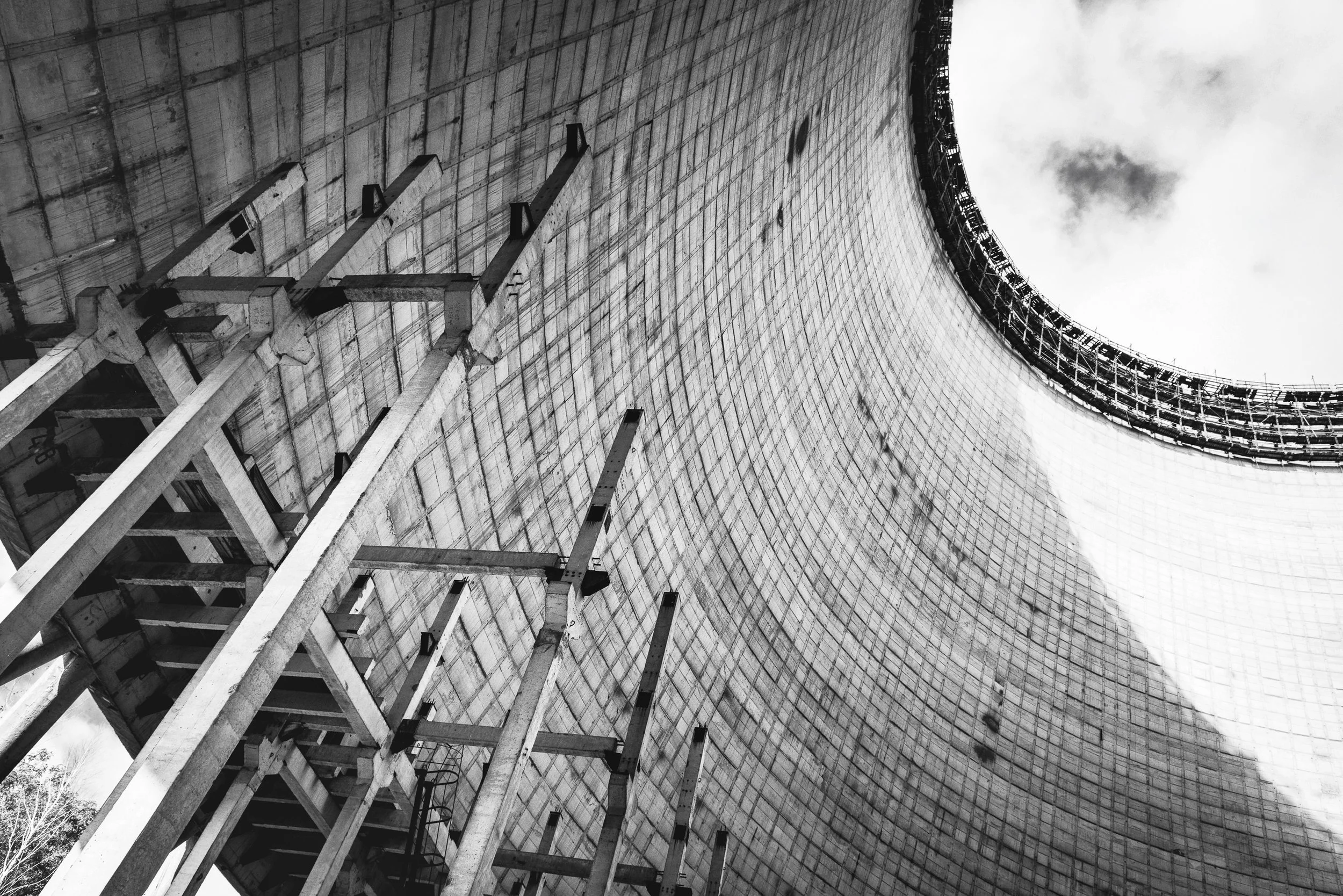 03_S\BW