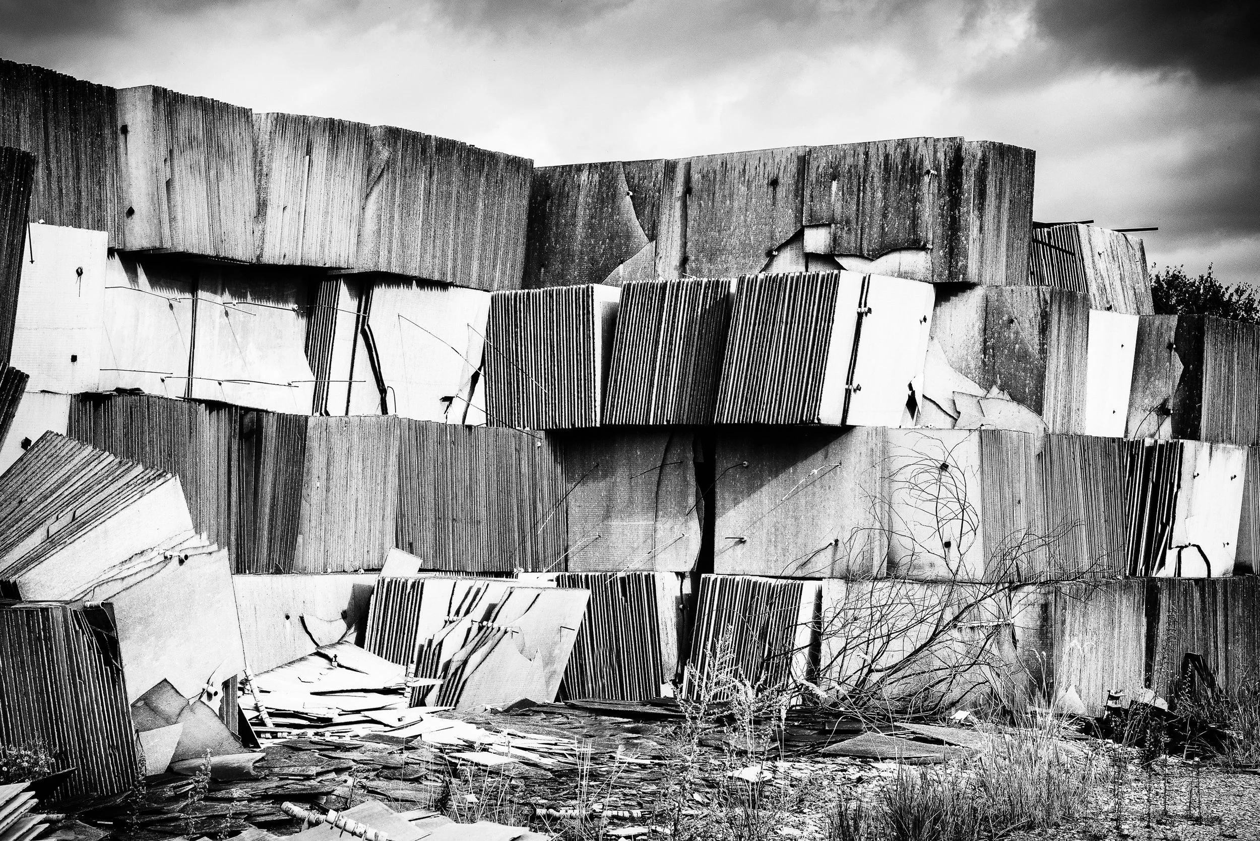 03_S\BW