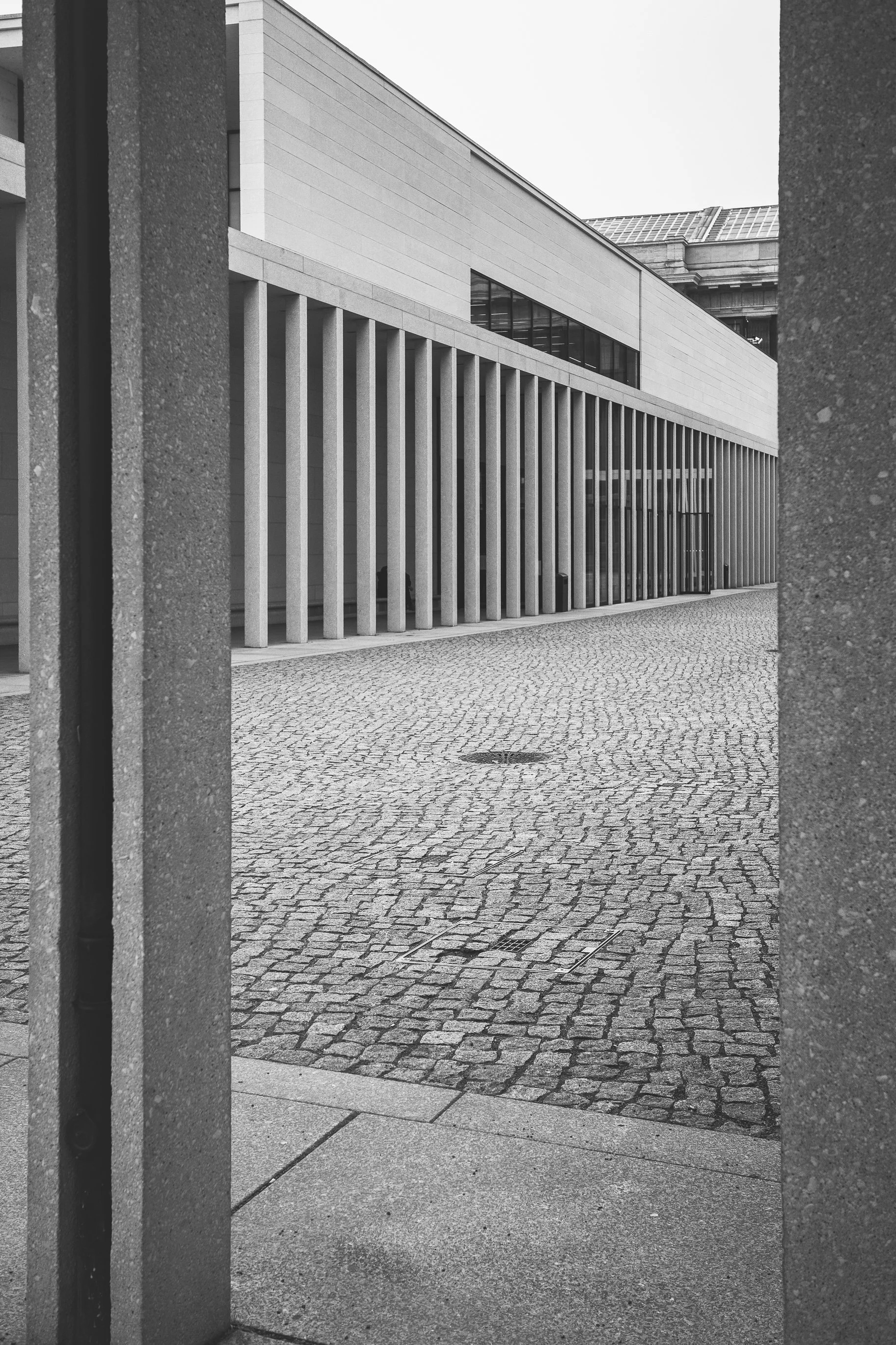 04_B\BW