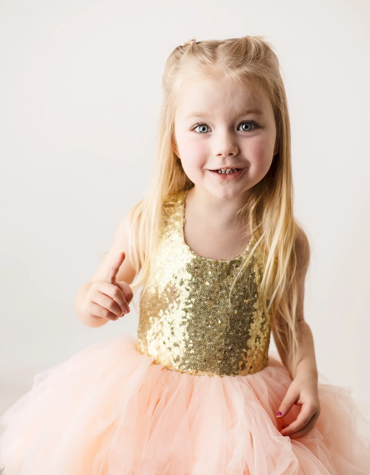 Studio mini sessions are easy and fun. Most importantly they are a great way to create some wonderful memories and keepsakes.
.
.
#yyjminisessions #yyjfamily #yyjfamilyphotographer #yyjstudio