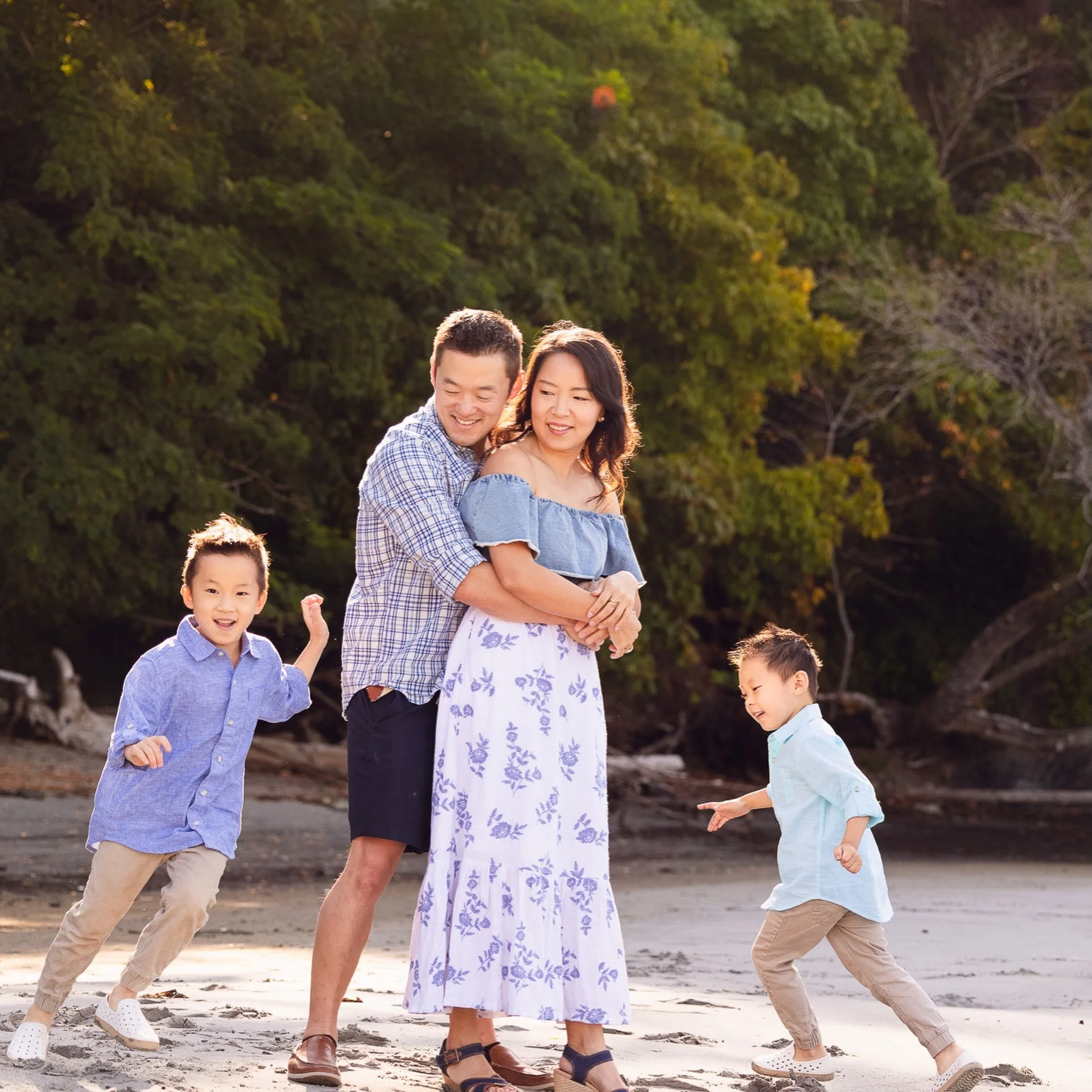 Summer went by in a flash! At least we have some beautiful family photos to help us remember some of the sweet moments!
.
.
#existinphotos #yyjbeach #yyjfamilies #yyjphotographer #yyjfamilyphotographer