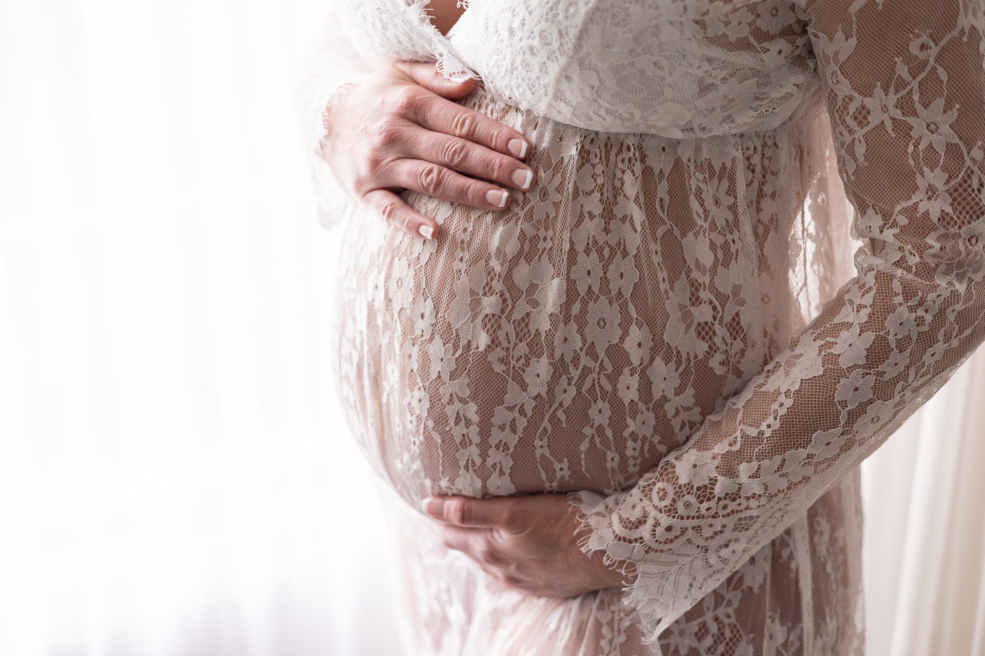 Light and airy studio maternity photographer in victoria BC