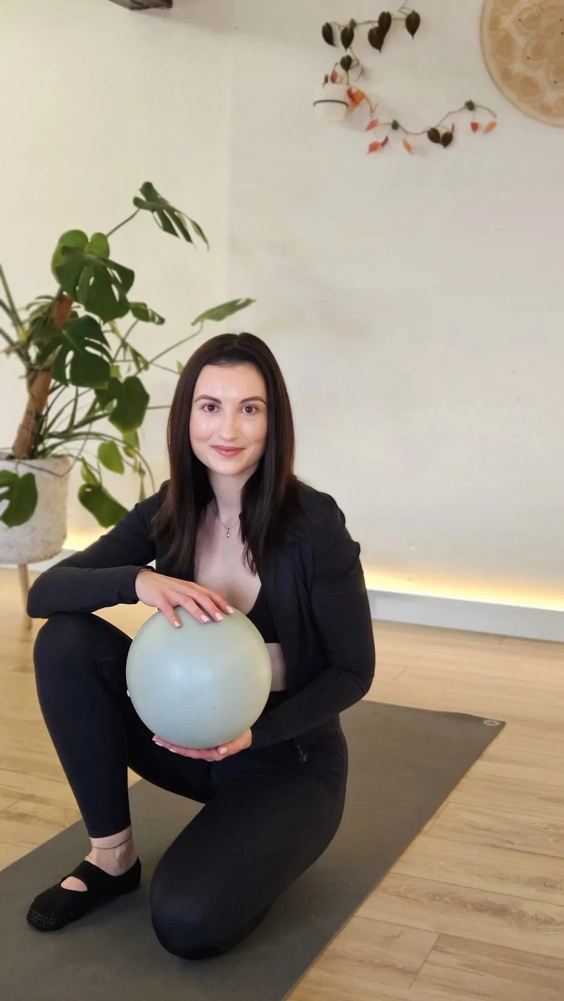 LUCKA — pilates · jemný pohyb
Pomalšie do hĺbky · Pilates