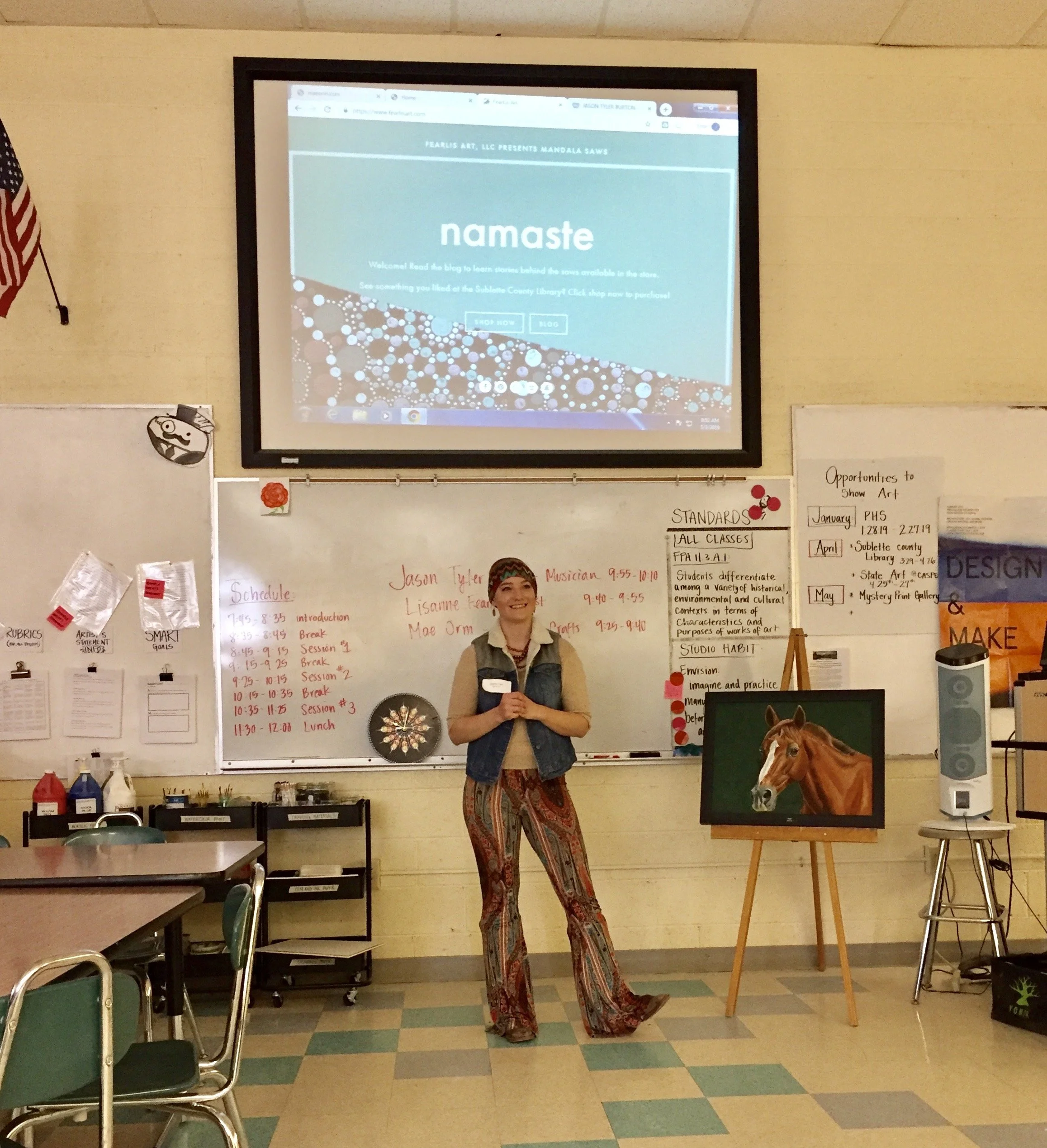 Lisanne Fear presenting about FearLis Art