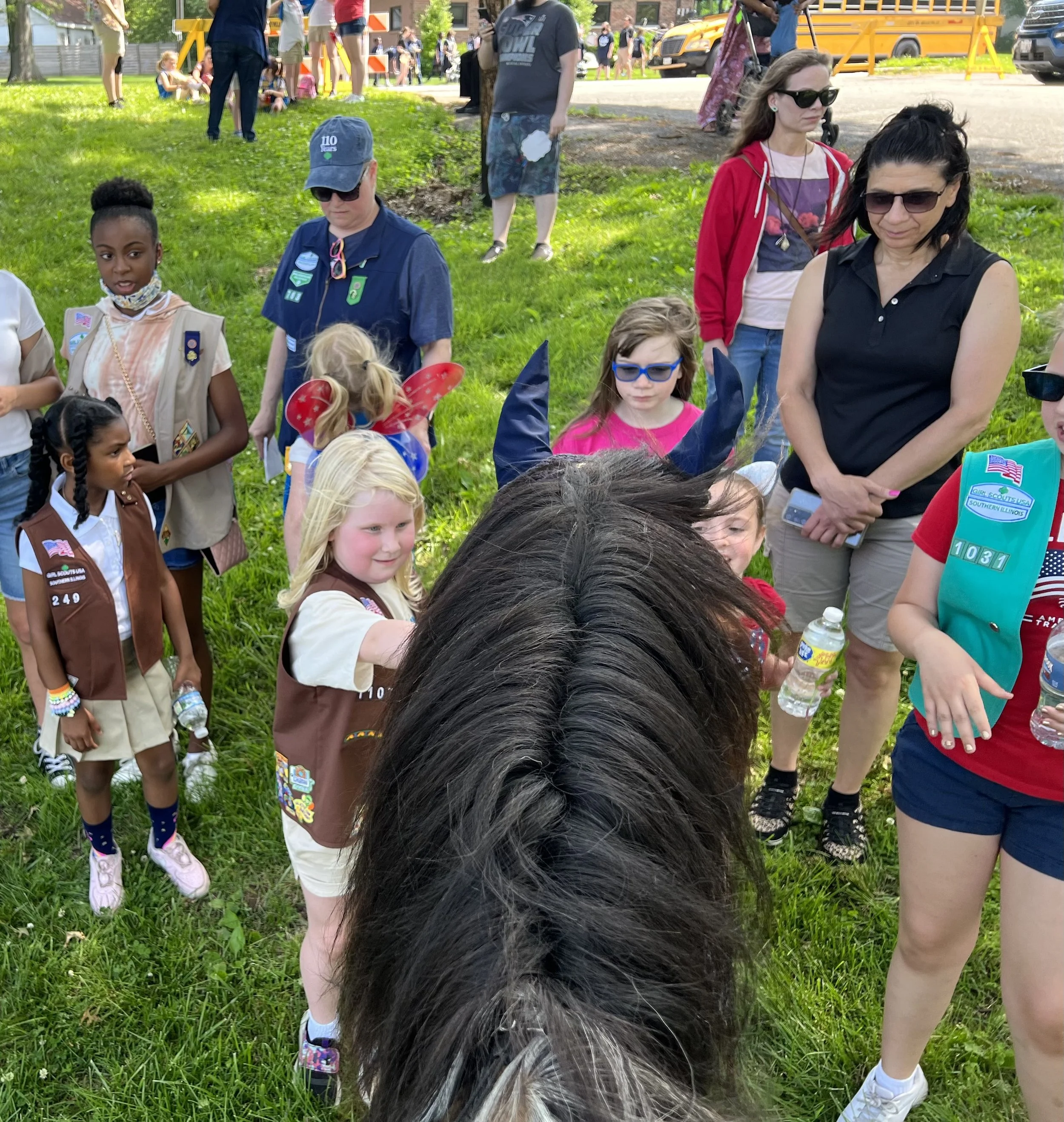 Talking to Girl Scouts from Horseback on the Mustang Discovery Ride