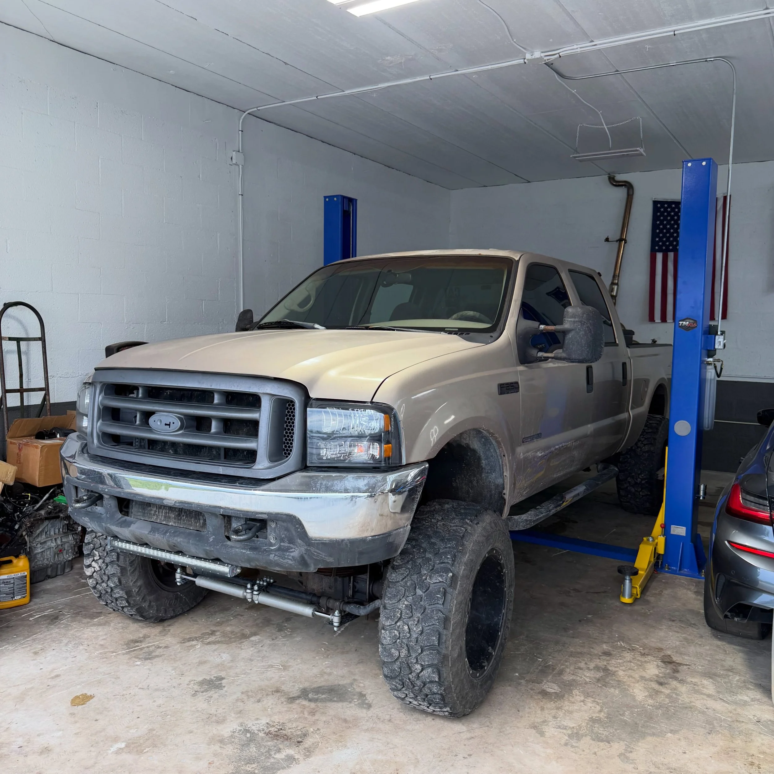 1999 7.3 f250 back for some up-pipes to fix a foul scream, tint, oil and trans fluid/filter change before heading to Tennessee 

#madeintheshade #shadetreediesel #7three #powerstroke