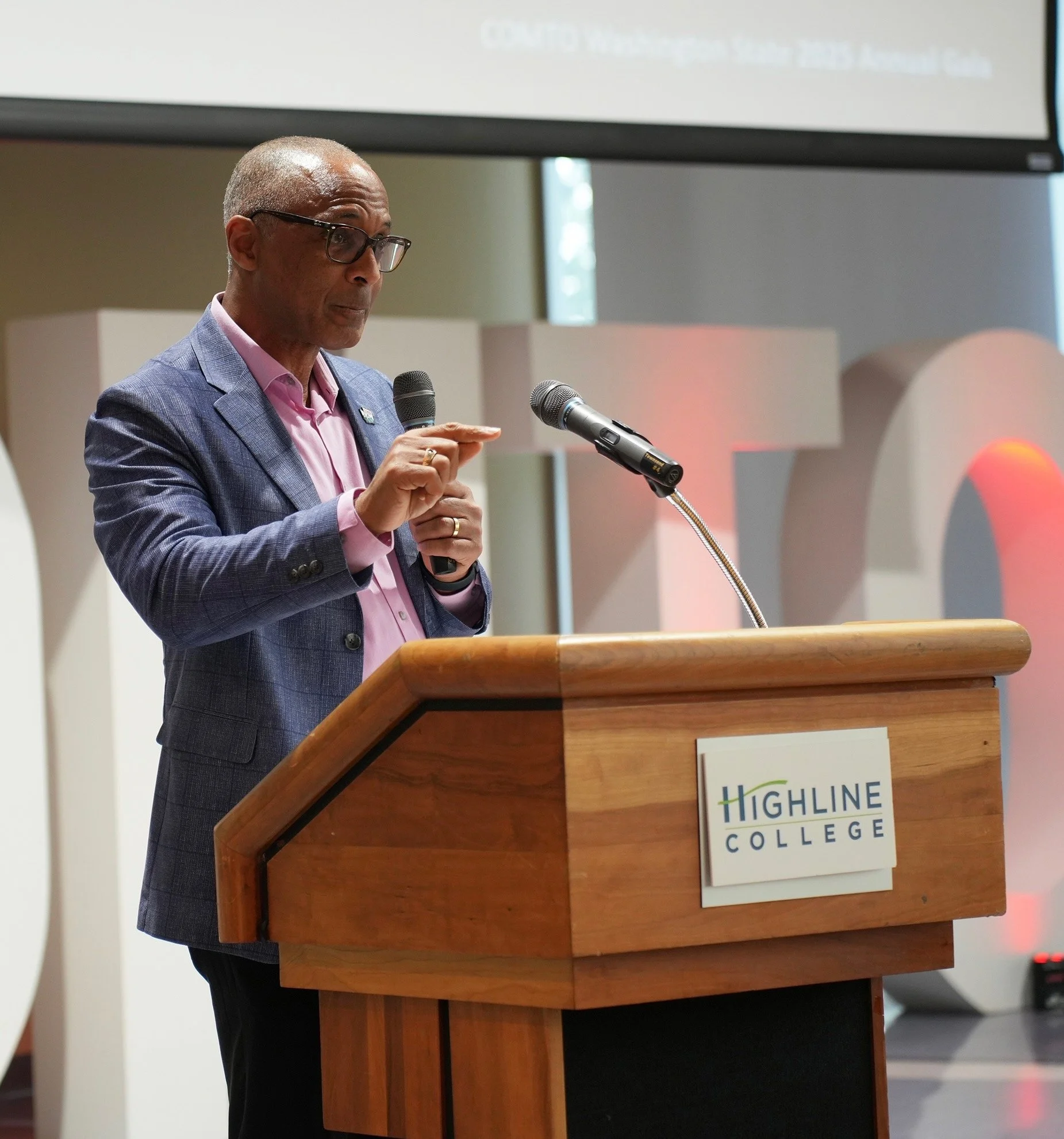Grantley Martelly speaking in Highline College