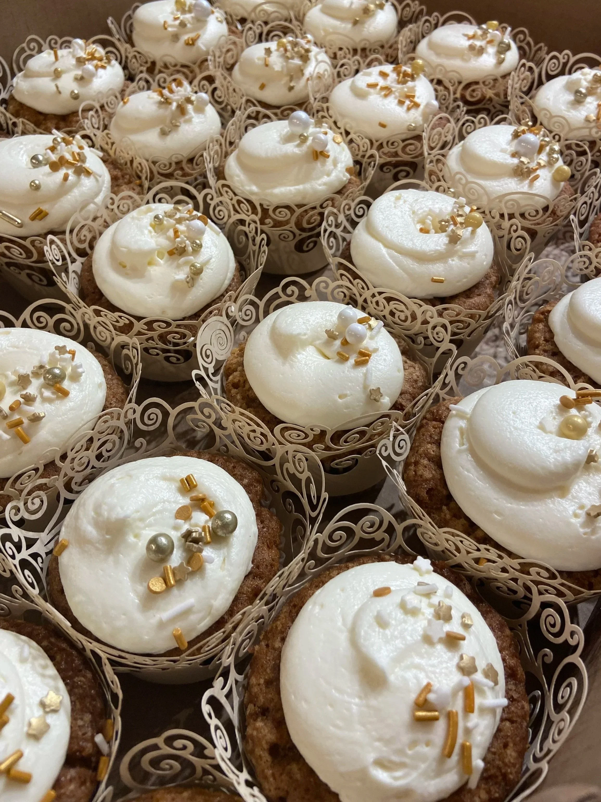 carrot cake cupcakes for a wedding