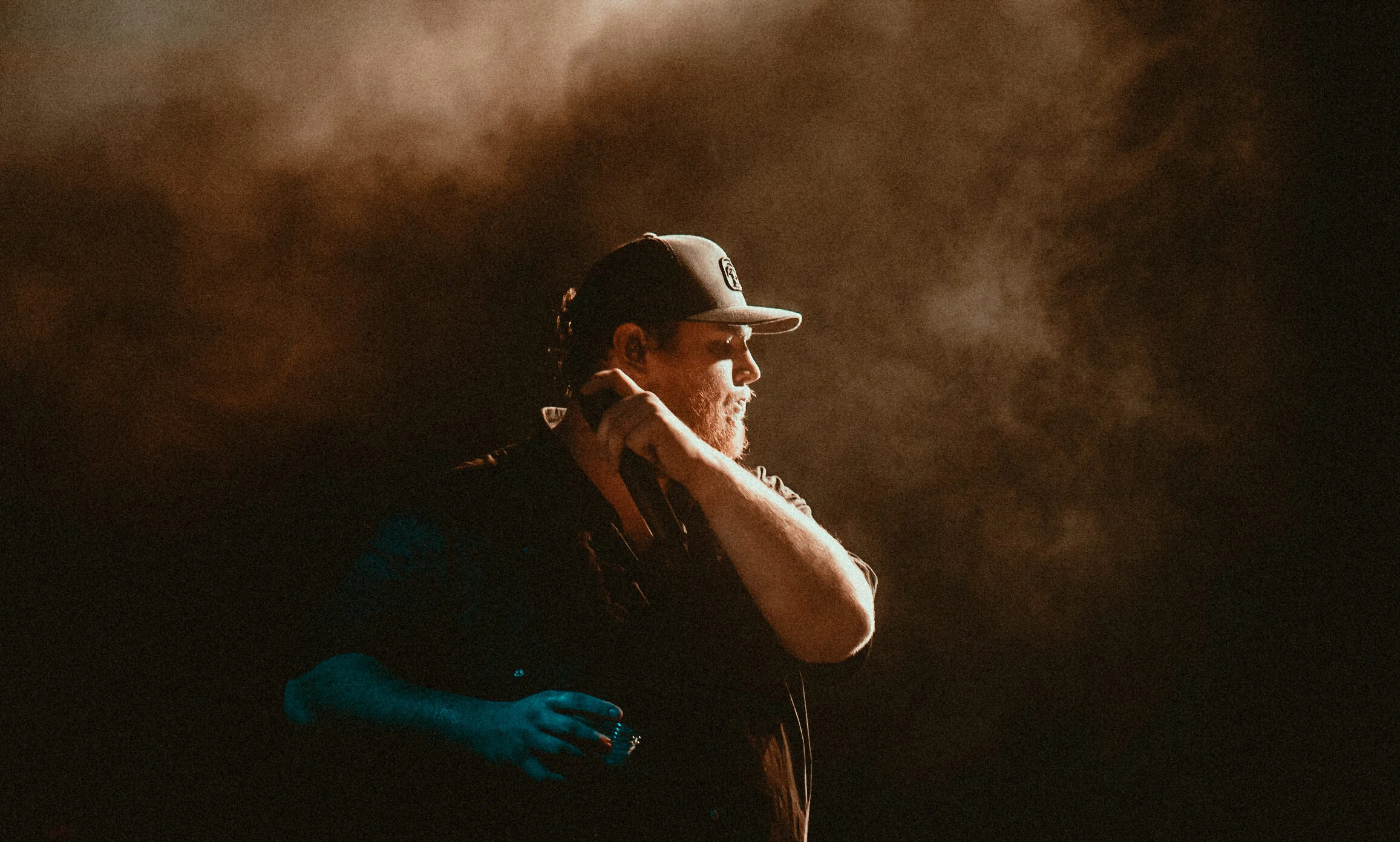 30-Luke-Combs-Tourlife-Cal&Aly.jpg