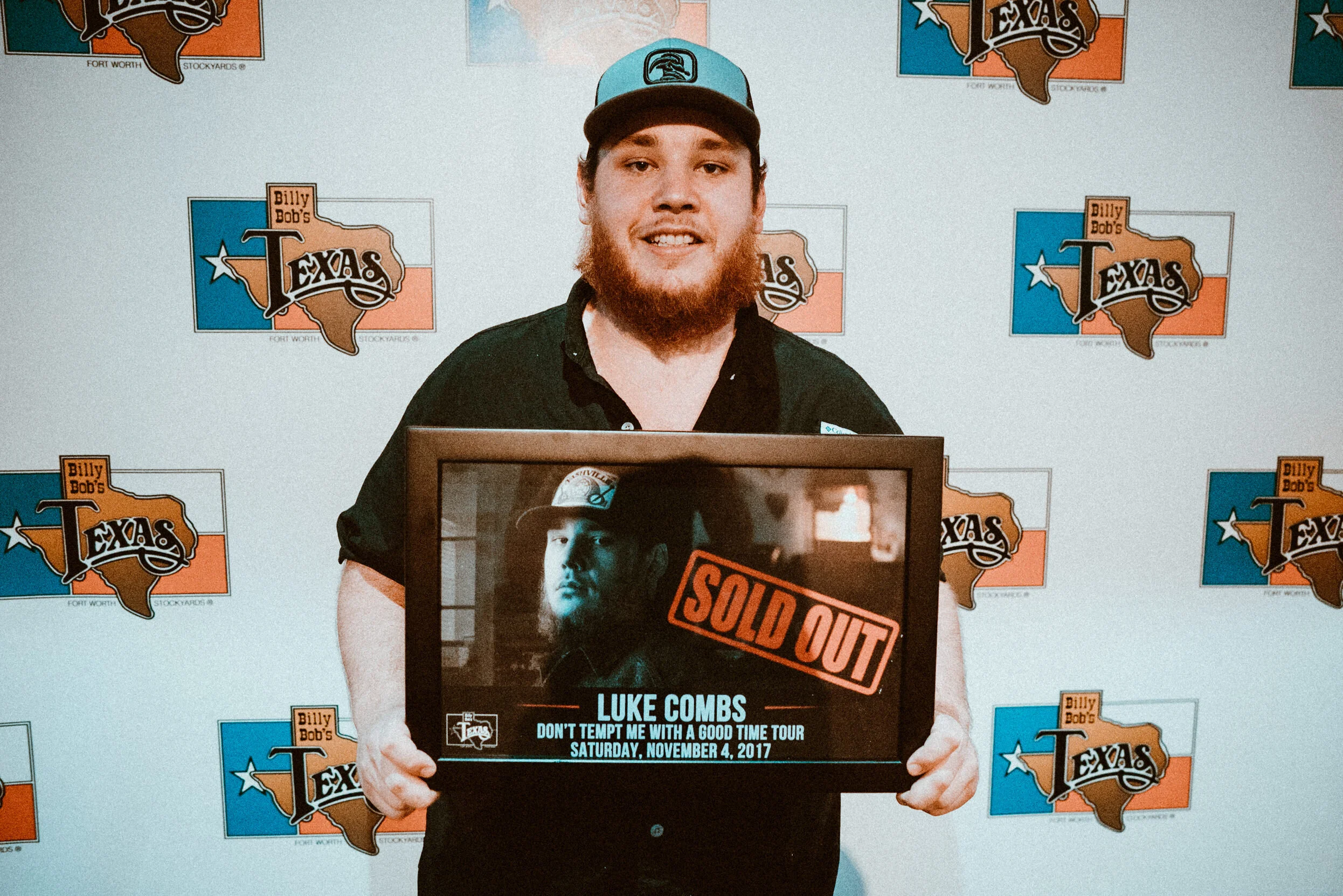10-Luke-Combs-Tourlife-Cal&Aly.jpg
