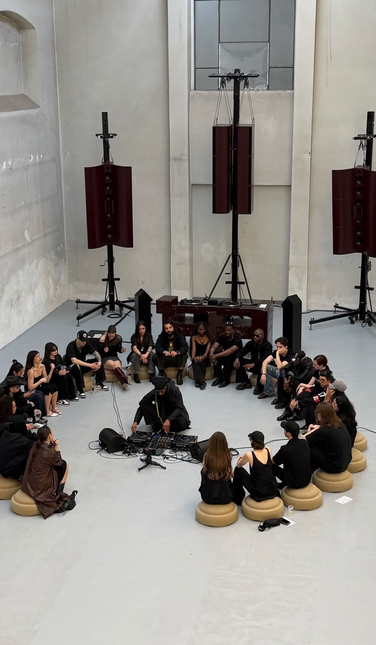 Living Room Sessions 001