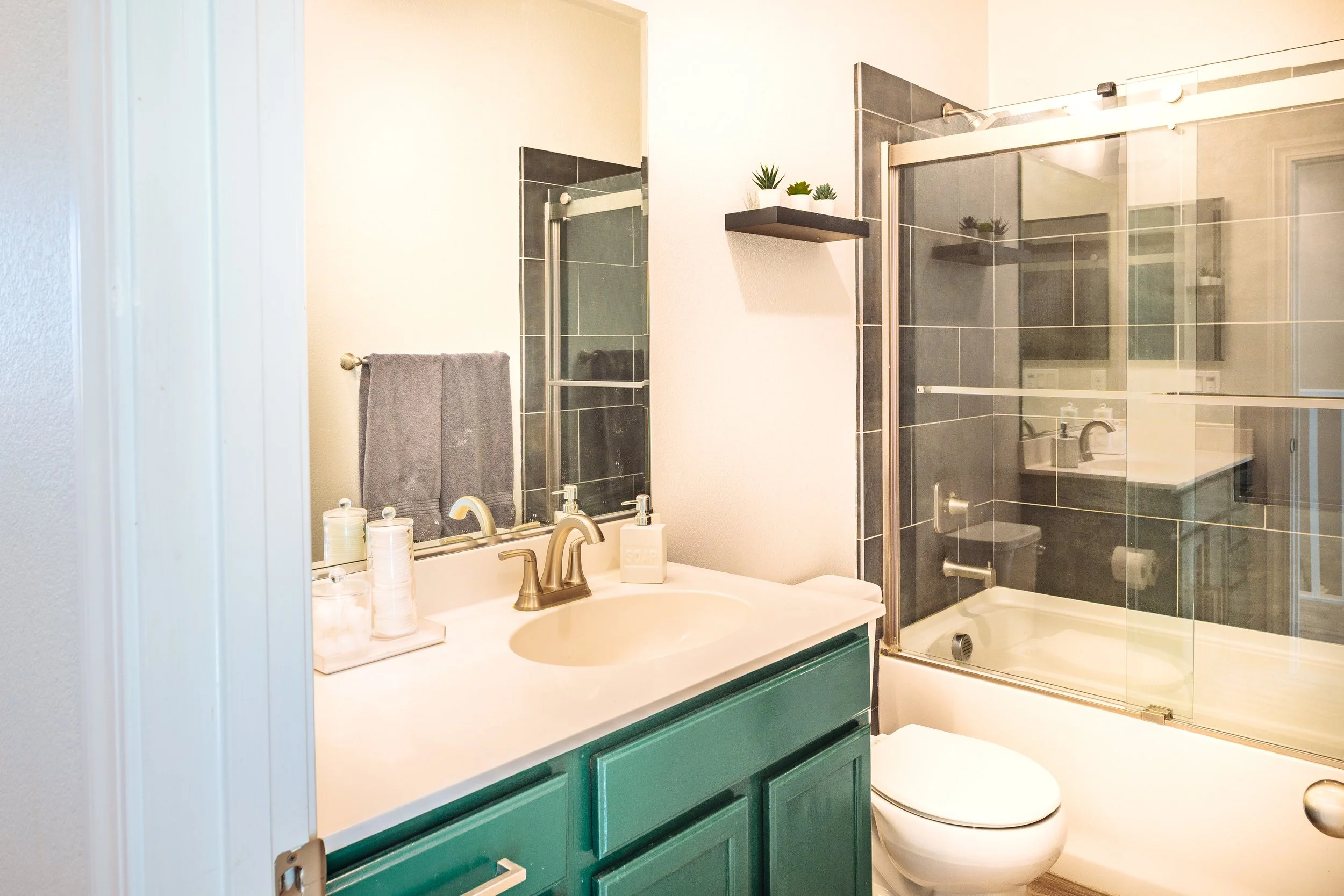 Hedge Realty 616 Jade Petaluma 2026 - michael woolsey 2026-1681.jpg