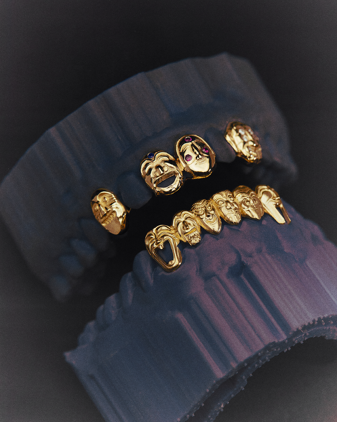 Dilitru_Mask Grillz_Photo2.png
