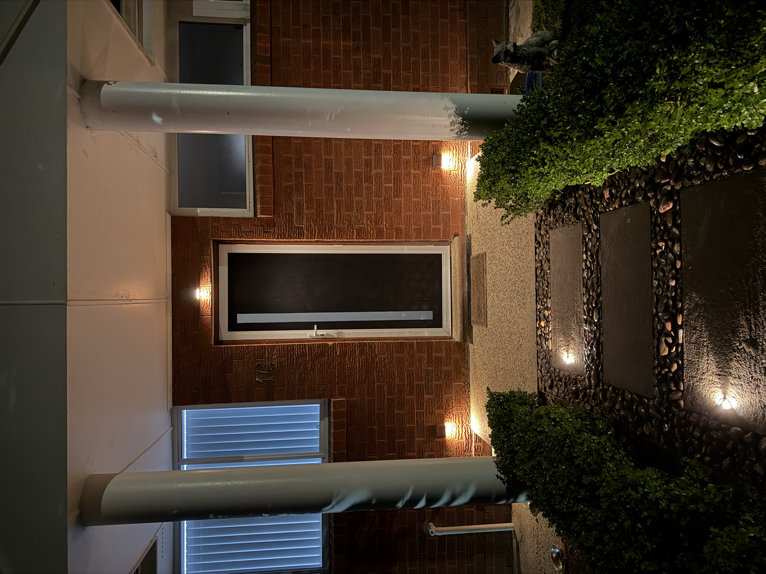Garema Perth Cast Solid Bronze Perth light. Wall mounted light appropriate for steps, pathways and overhead downlighting 