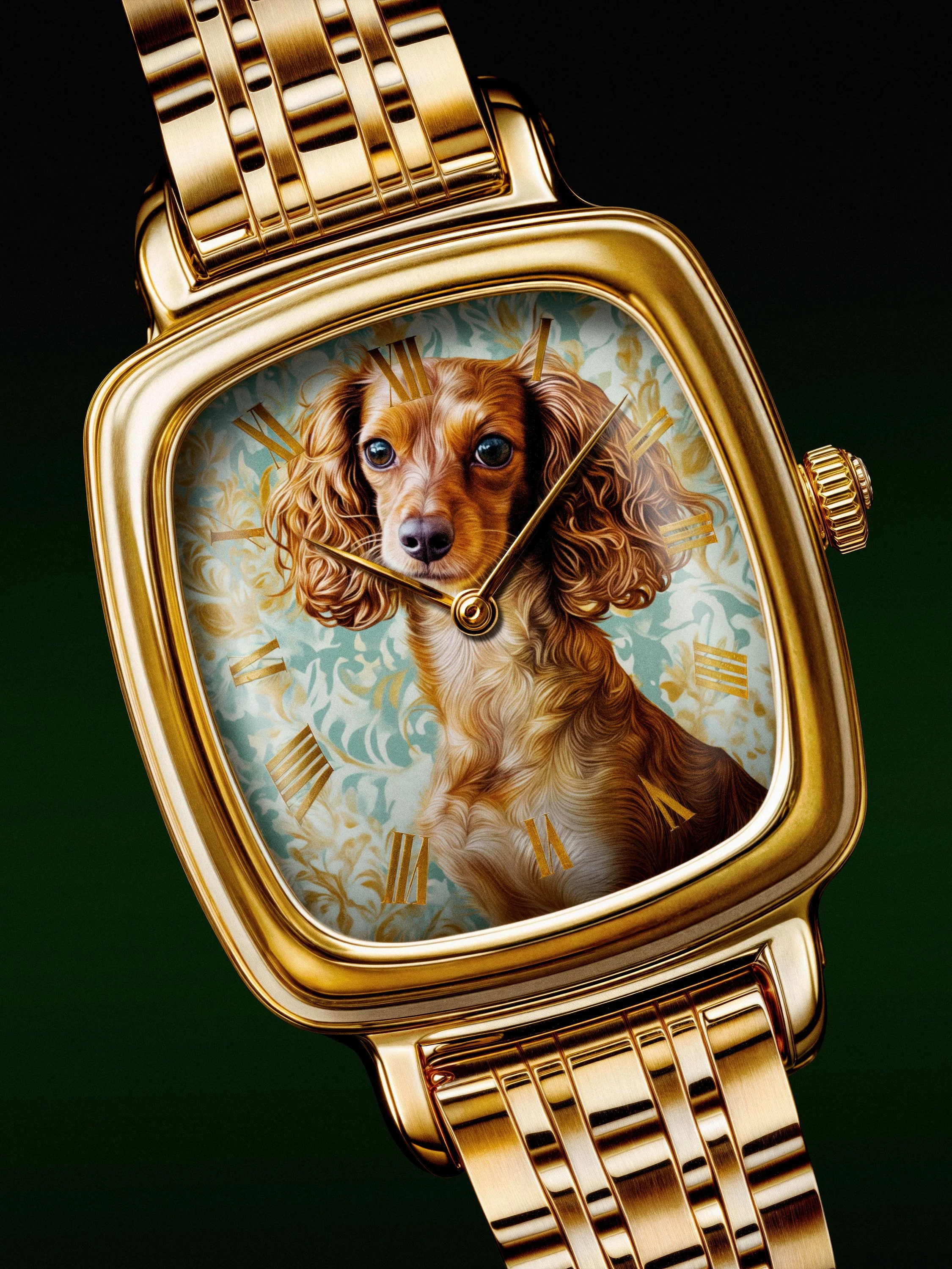 Montre en or avec un cadran illustrant un chien à oreilles longues et bouclées, avec des chiffres romains.