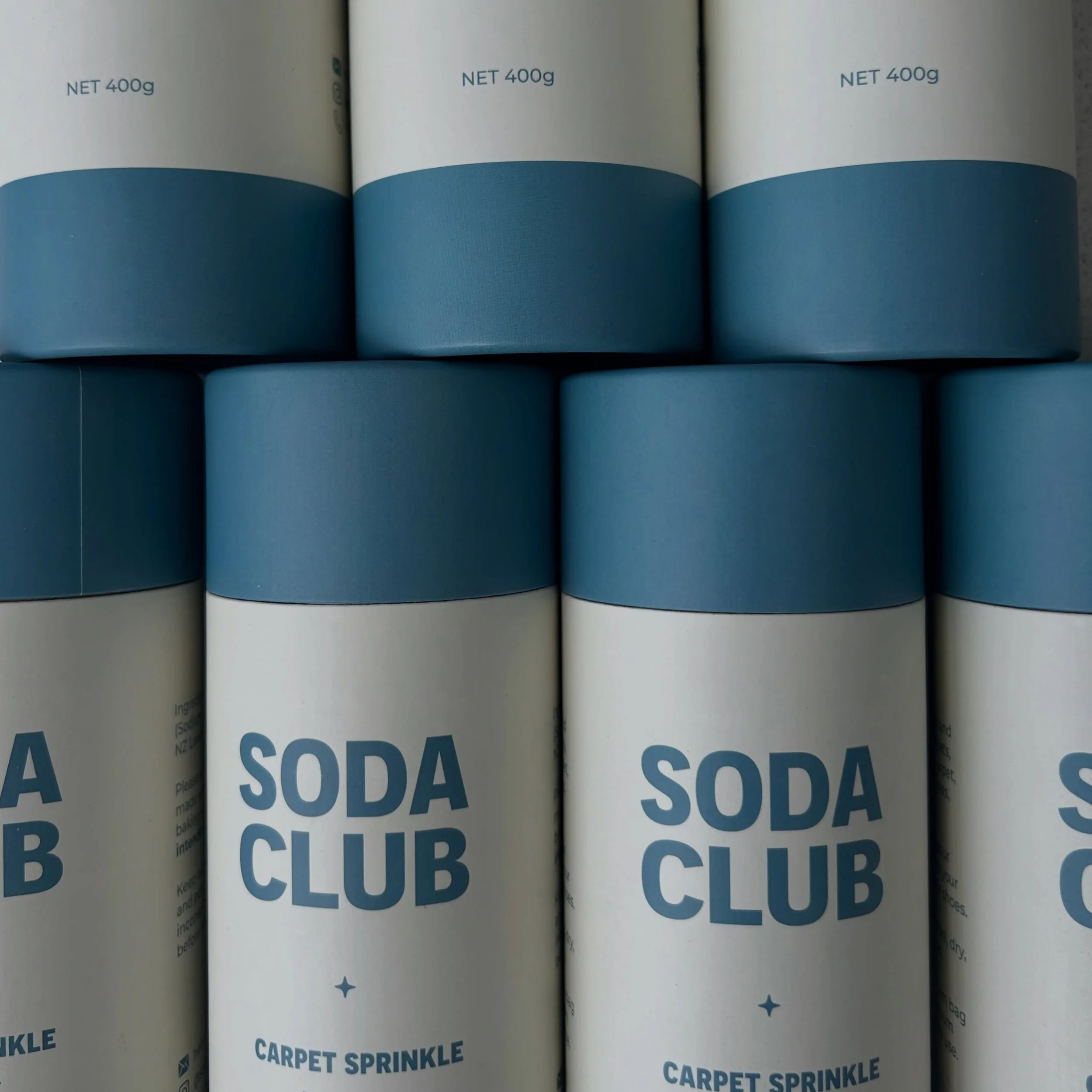 A moment for how cool the shaker tube is, able to hold 400g of product, fits in the hand comfortably, and is made completely from cardboard including the sifter, meaning it can be recycled ♻️