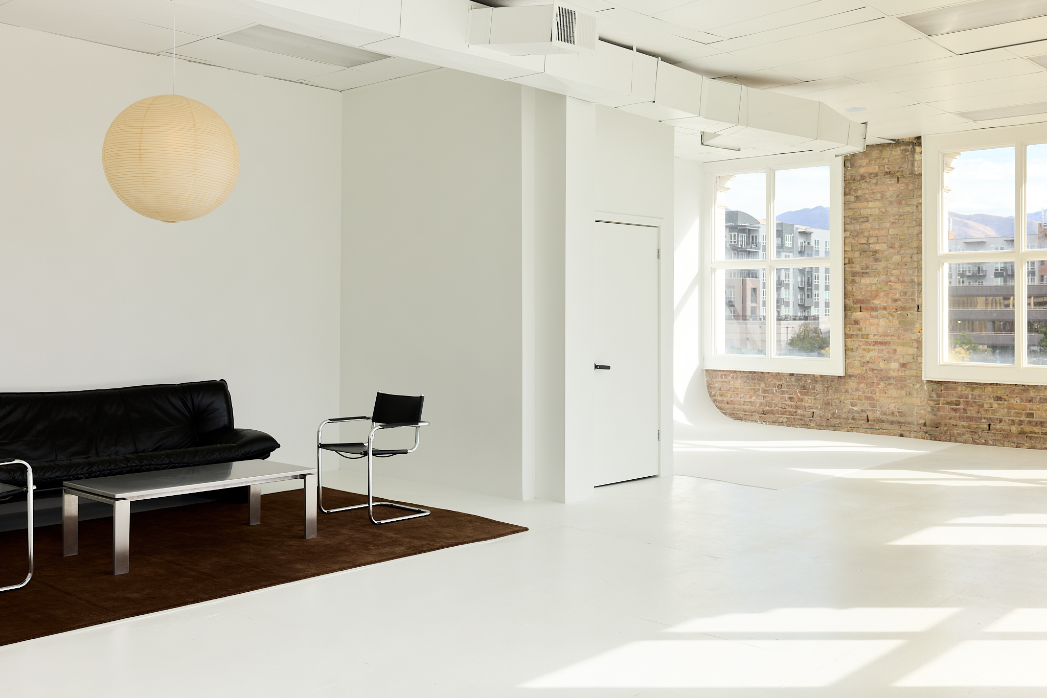StudioNoireNoir-TheLoft-AffordableNaturalLightPhotoStudi
