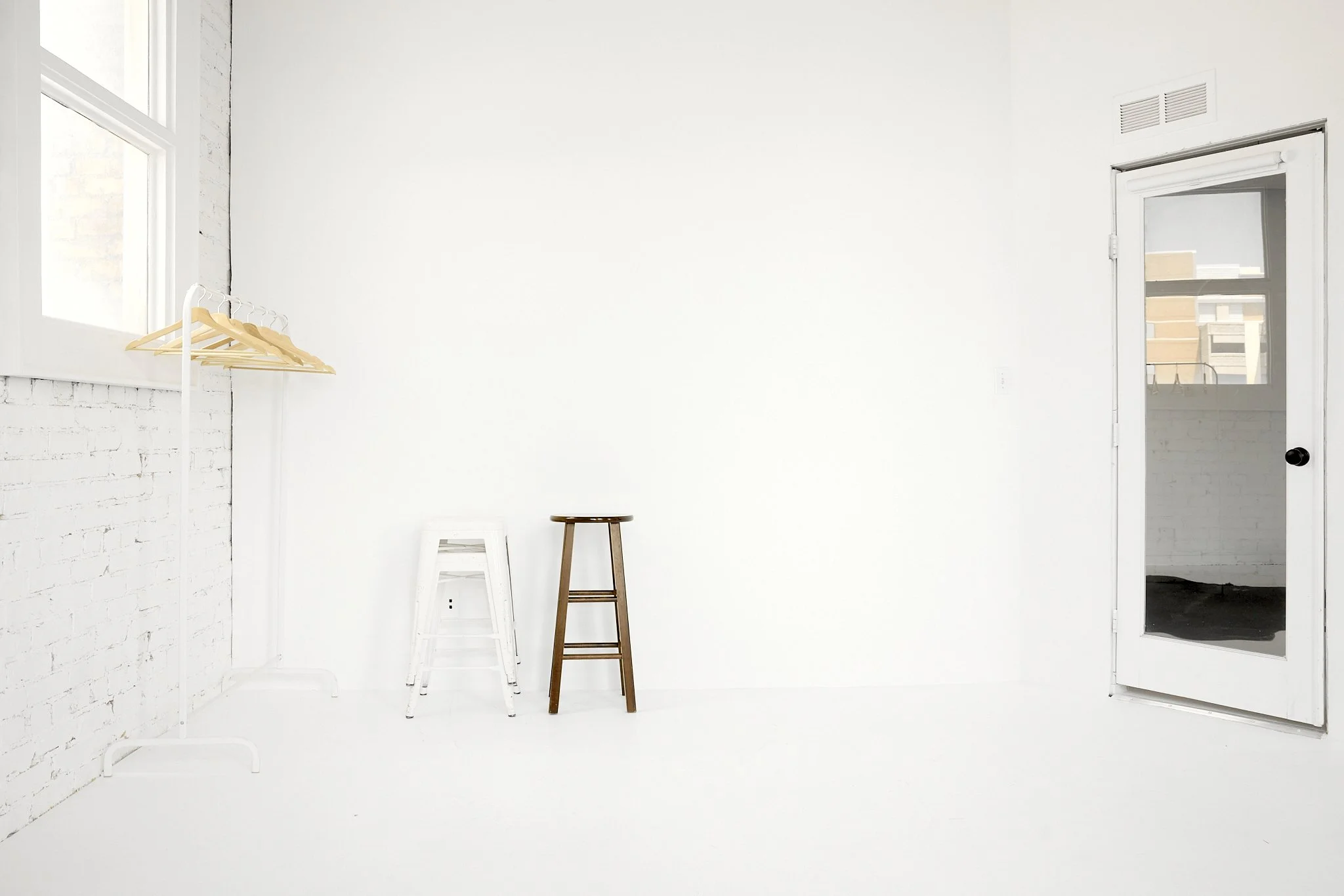 StudioNoireNoir-TheLoft-AffordableNaturalLightPhotoStudi