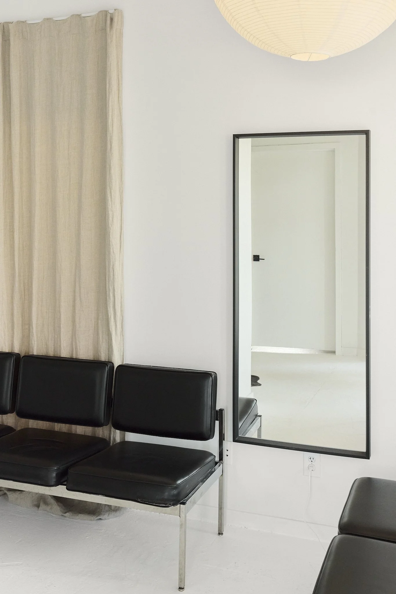 StudioNoireNoir-TheLoft-AffordableNaturalLightPhotoStudi