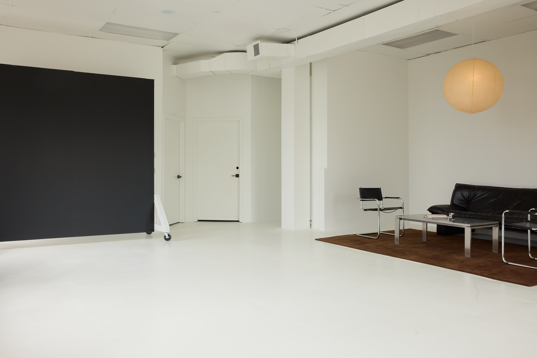 StudioNoireNoir-TheLoft-AffordableNaturalLightPhotoStudi