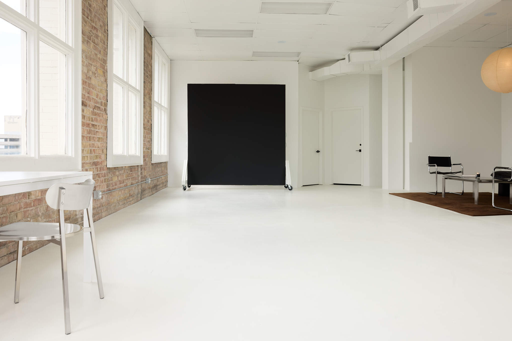 StudioNoireNoir-TheLoft-AffordableNaturalLightPhotoStudi