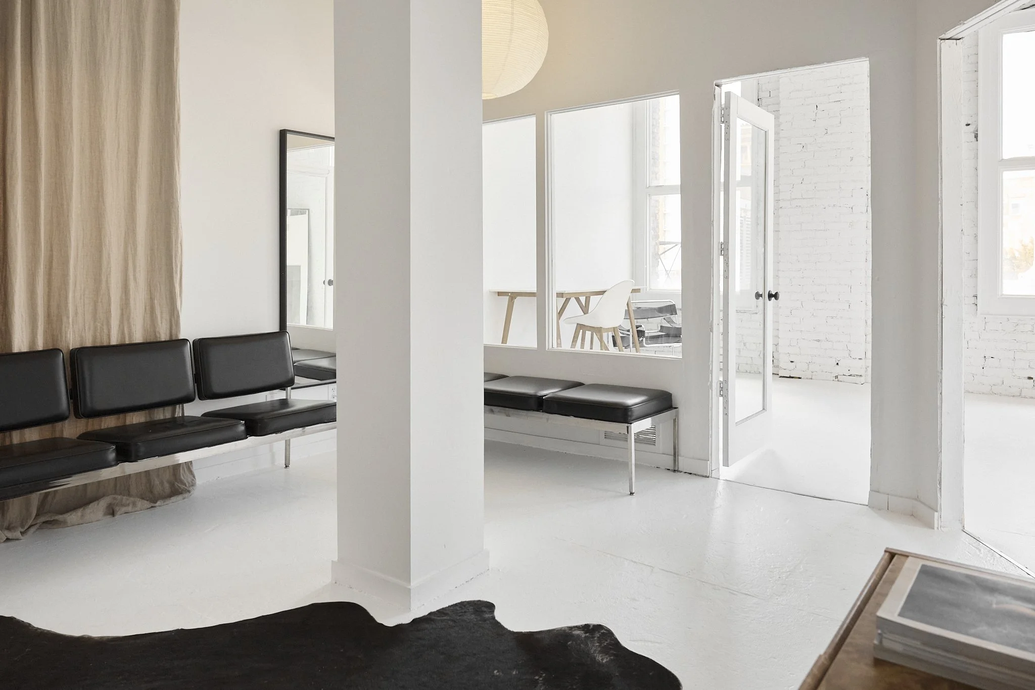 StudioNoireNoir-TheLoft-AffordableNaturalLightPhotoStudi
