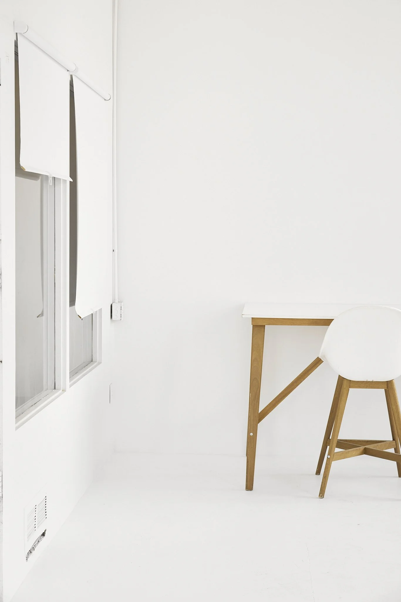 StudioNoireNoir-TheLoft-AffordableNaturalLightPhotoStudi