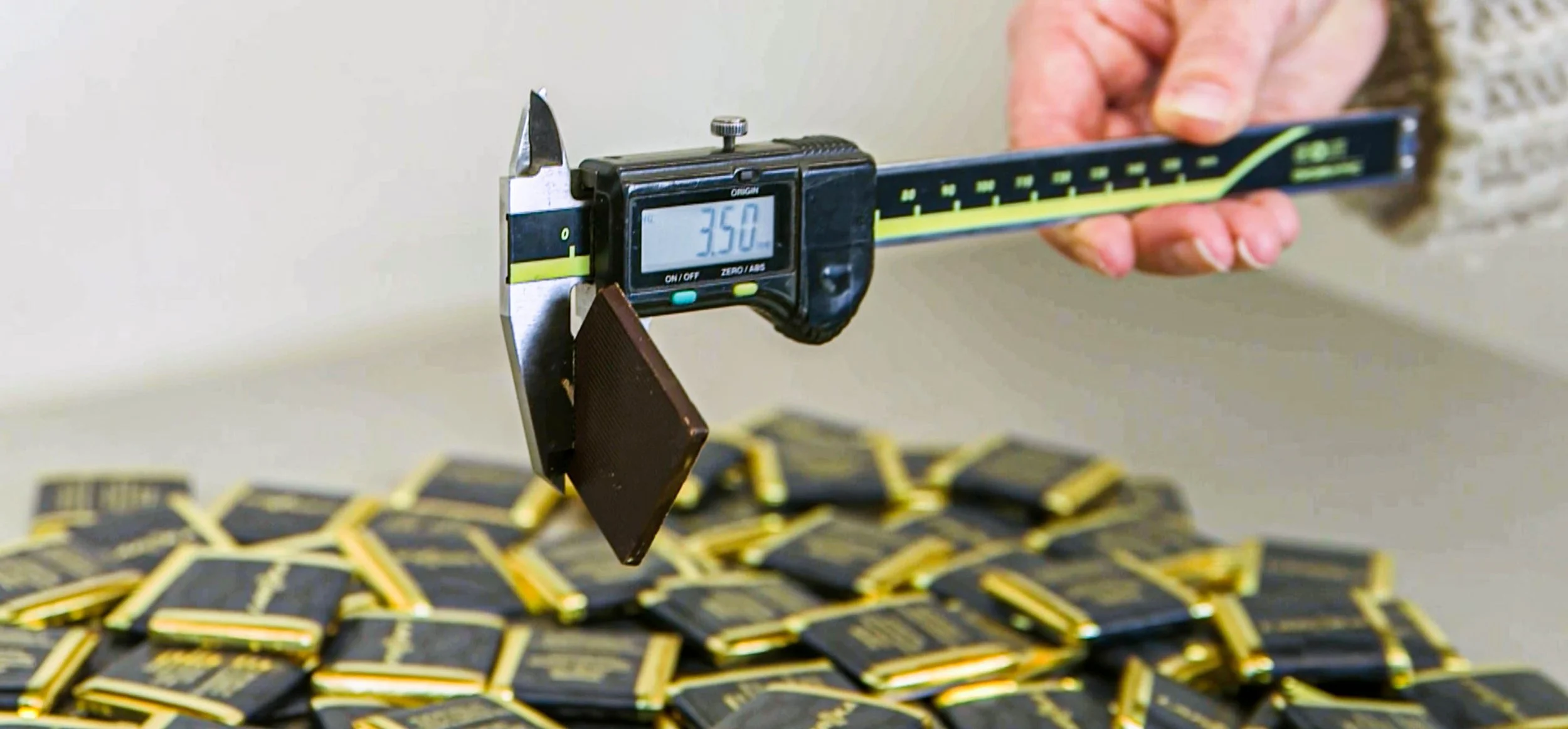 Lareka BTB25 Schokoladentafeln-Verpackungsmaschine - Jetzt geeignet für Mini-Riegel mit erweitertem Größenbereich!