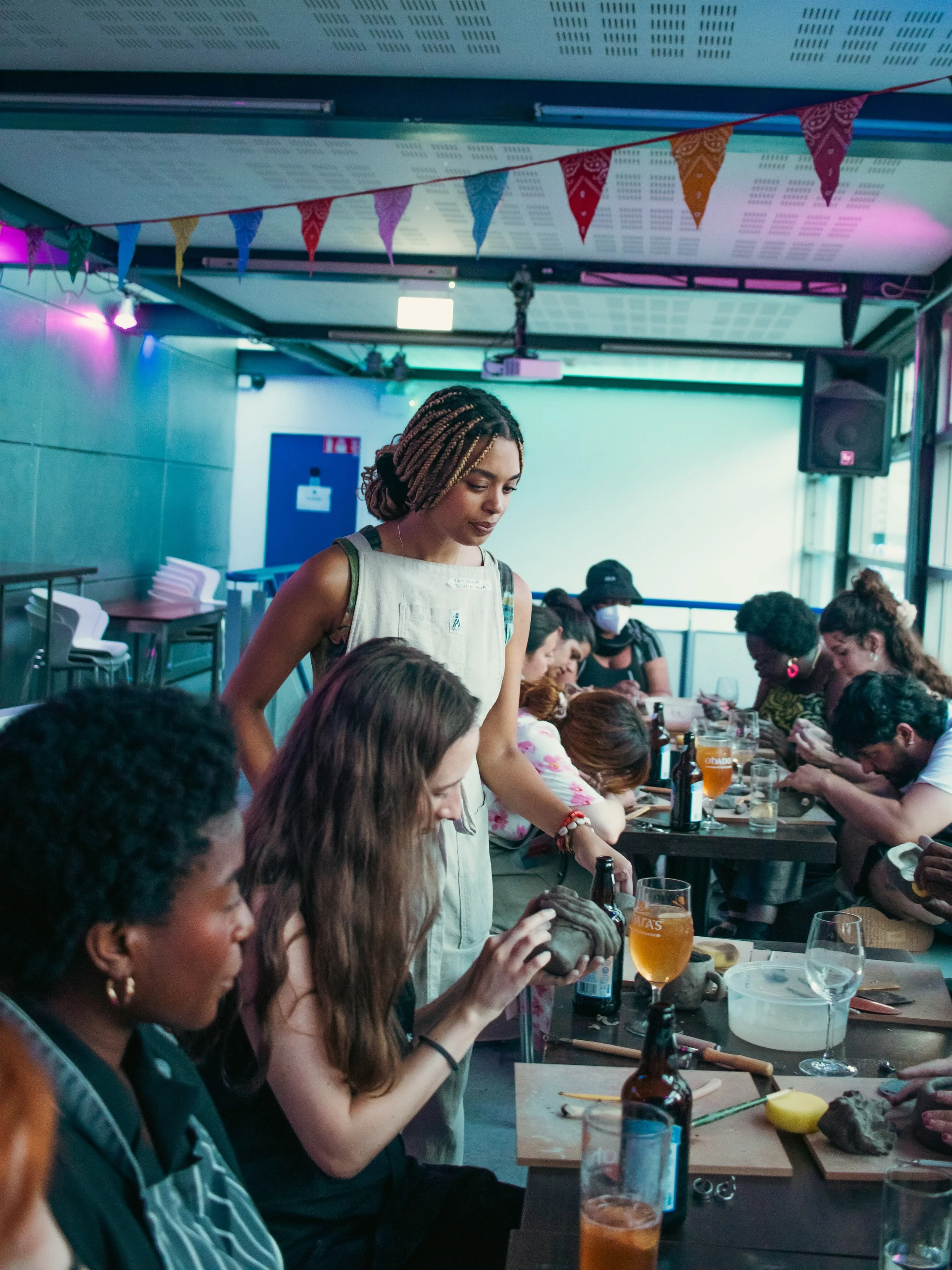 Some snaps from the pottery workshop social I hosted with @sweetspot.mp3 in June. 🌀

We brought clay, music and good people together for an evening of getting our hands messy and vibing out to a live DJ set. It was so lovely seeing a bunch of beginn
