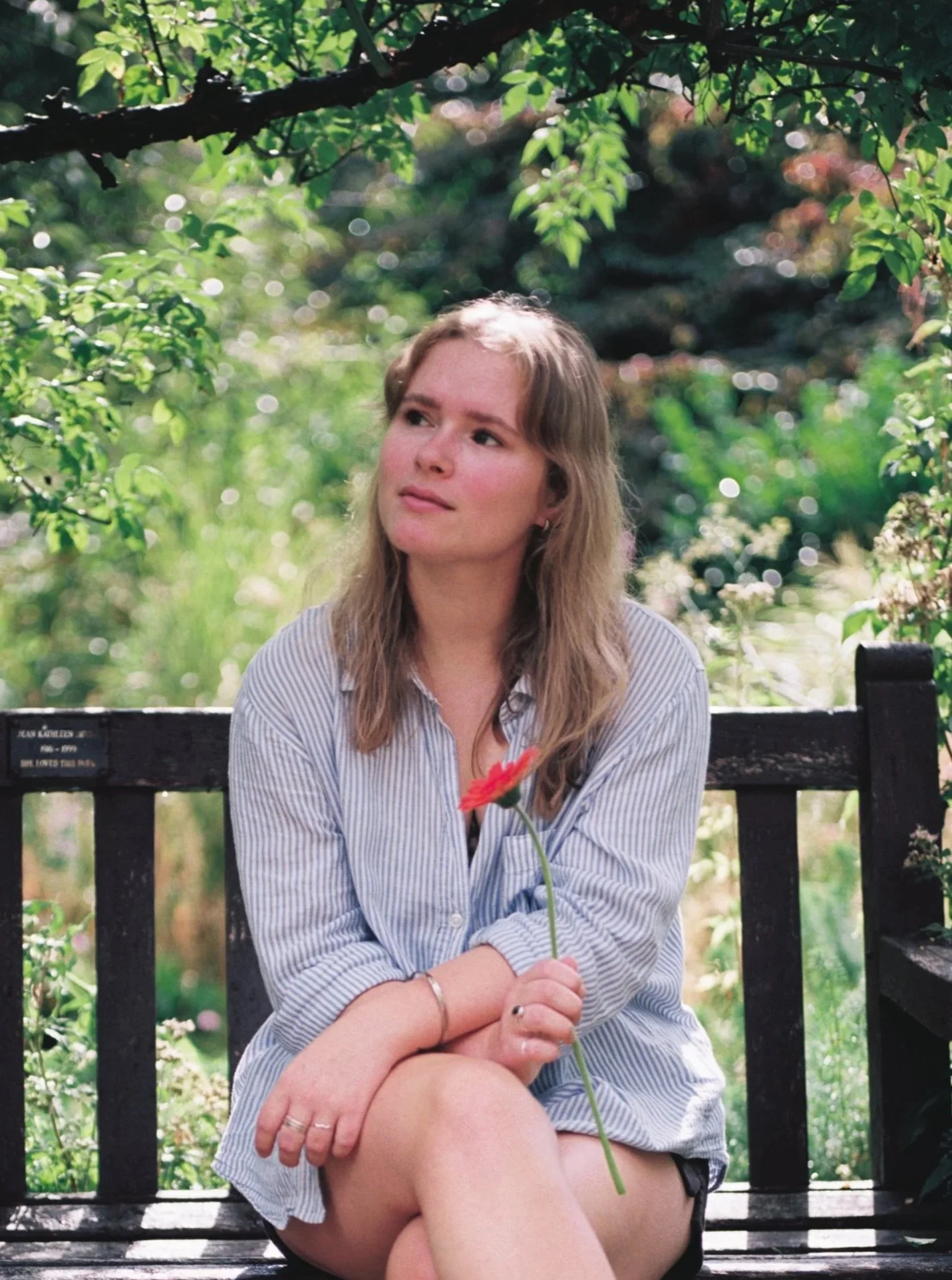 portrait of Bath-based singer-songwriter Poppy Rose