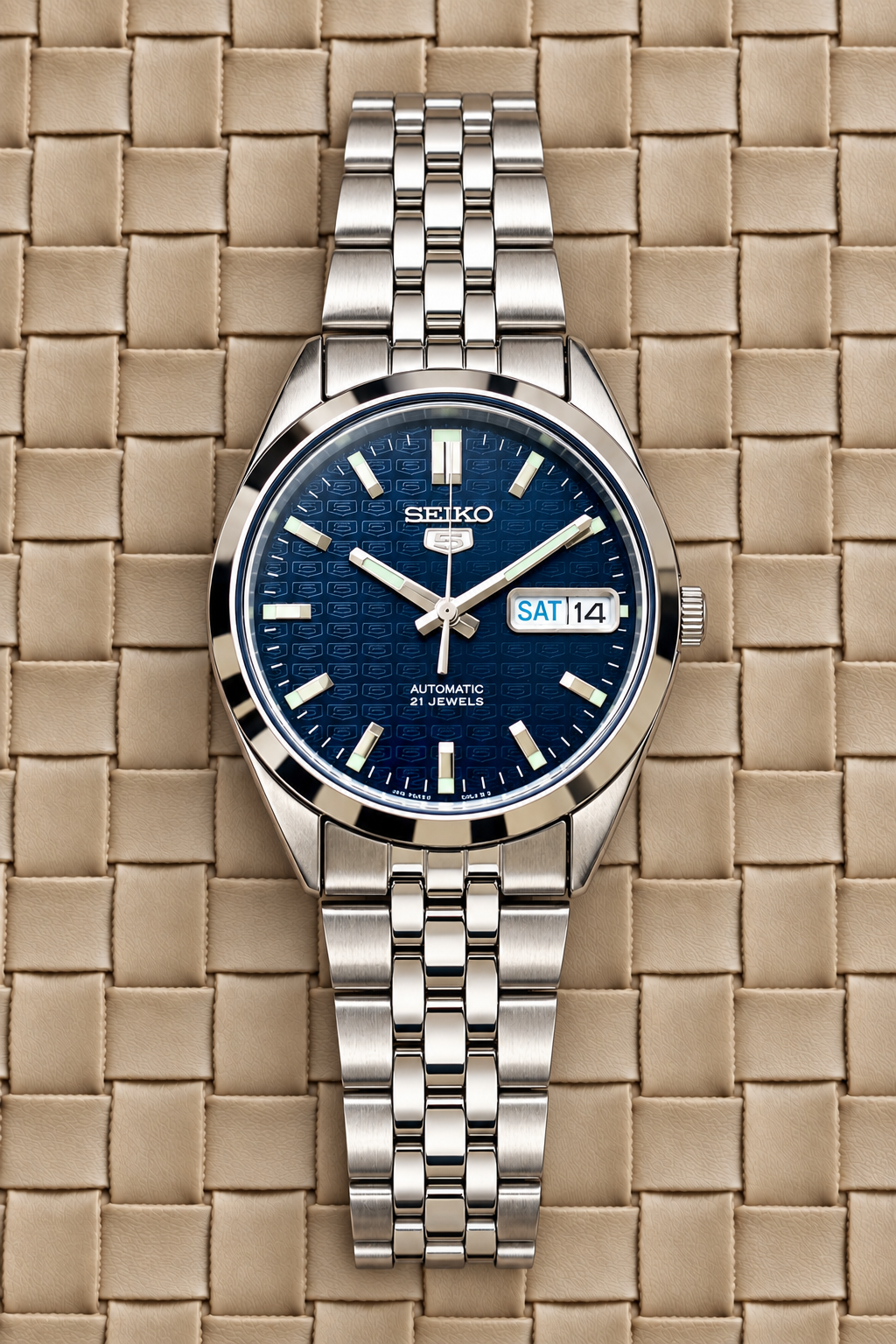 Seiko 5 - Textured dial