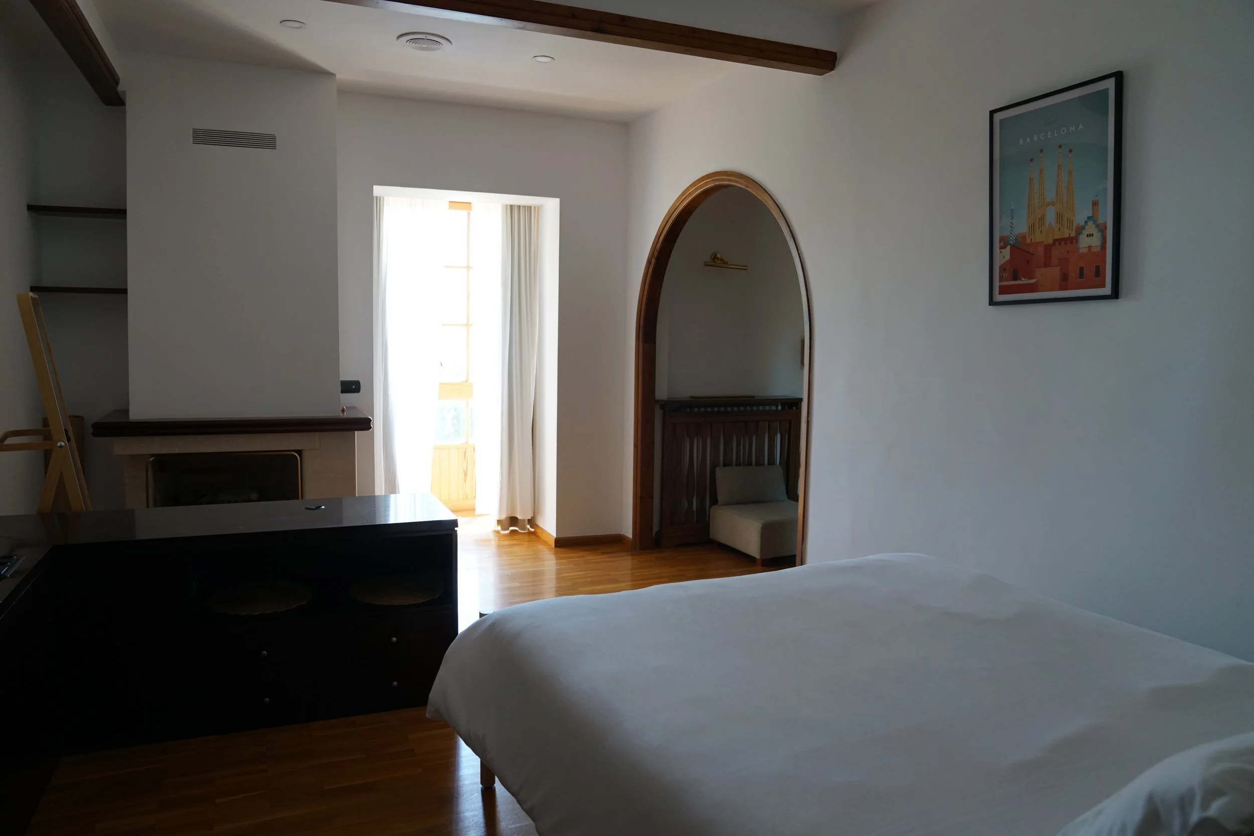 habitación 8 en la 1a planta con galeria, vestidor, chimenea y baño ensuite