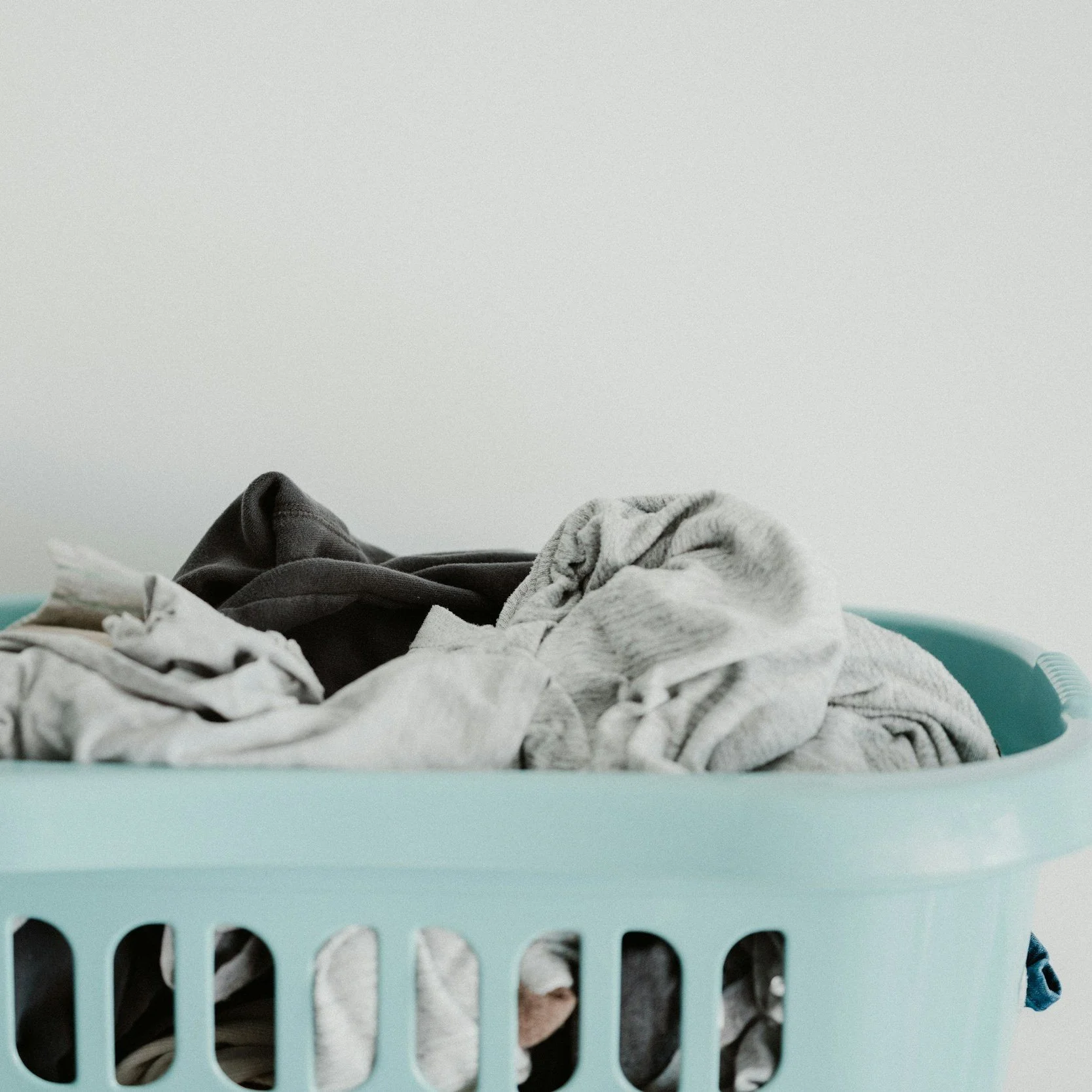 Trouble in the Laundry Room: What to Do When a Washer or Dryer Is Not Functioning Well