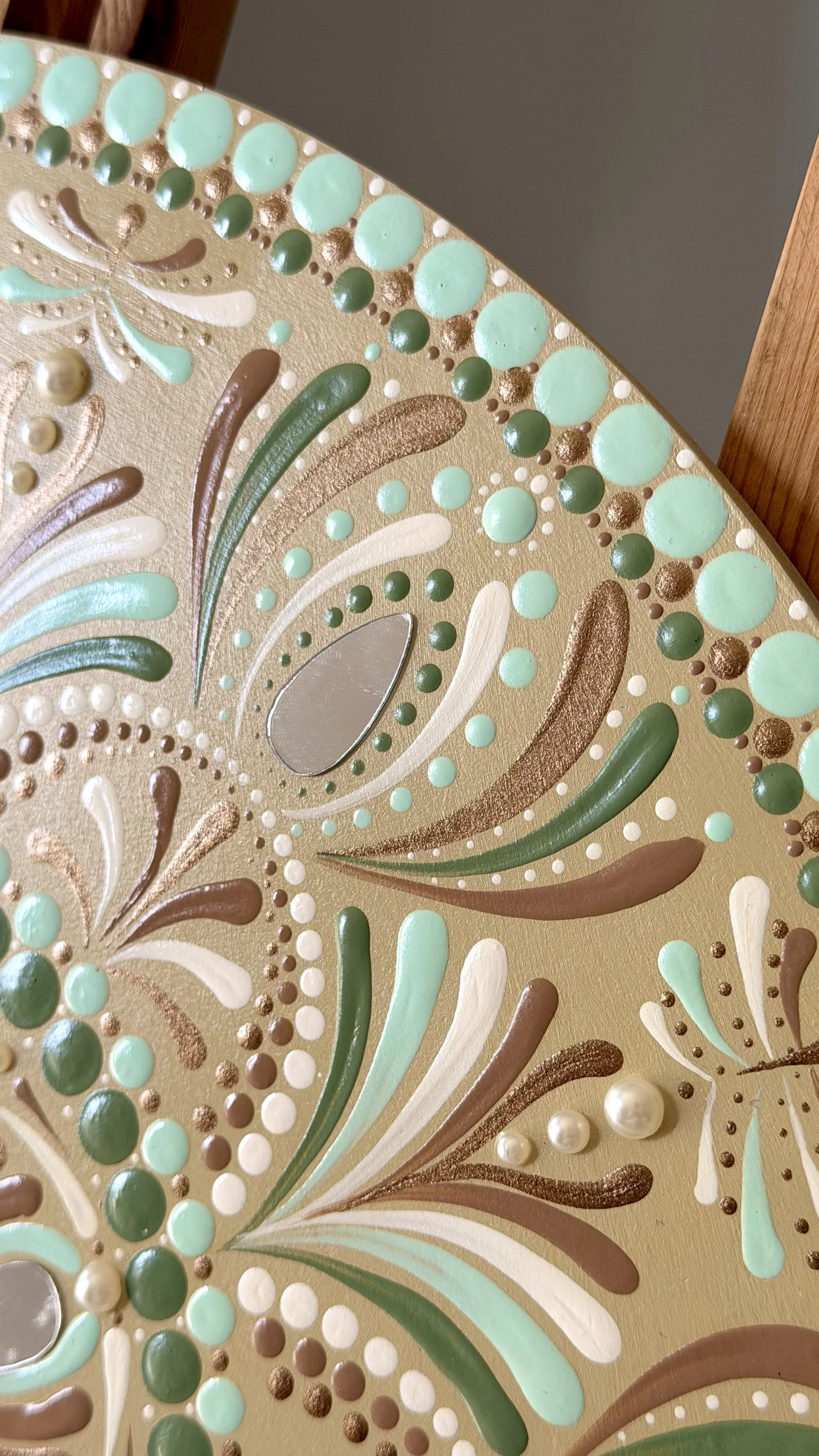 mandala-sauge-bois-decoration-boho-fait-main-details.jpeg