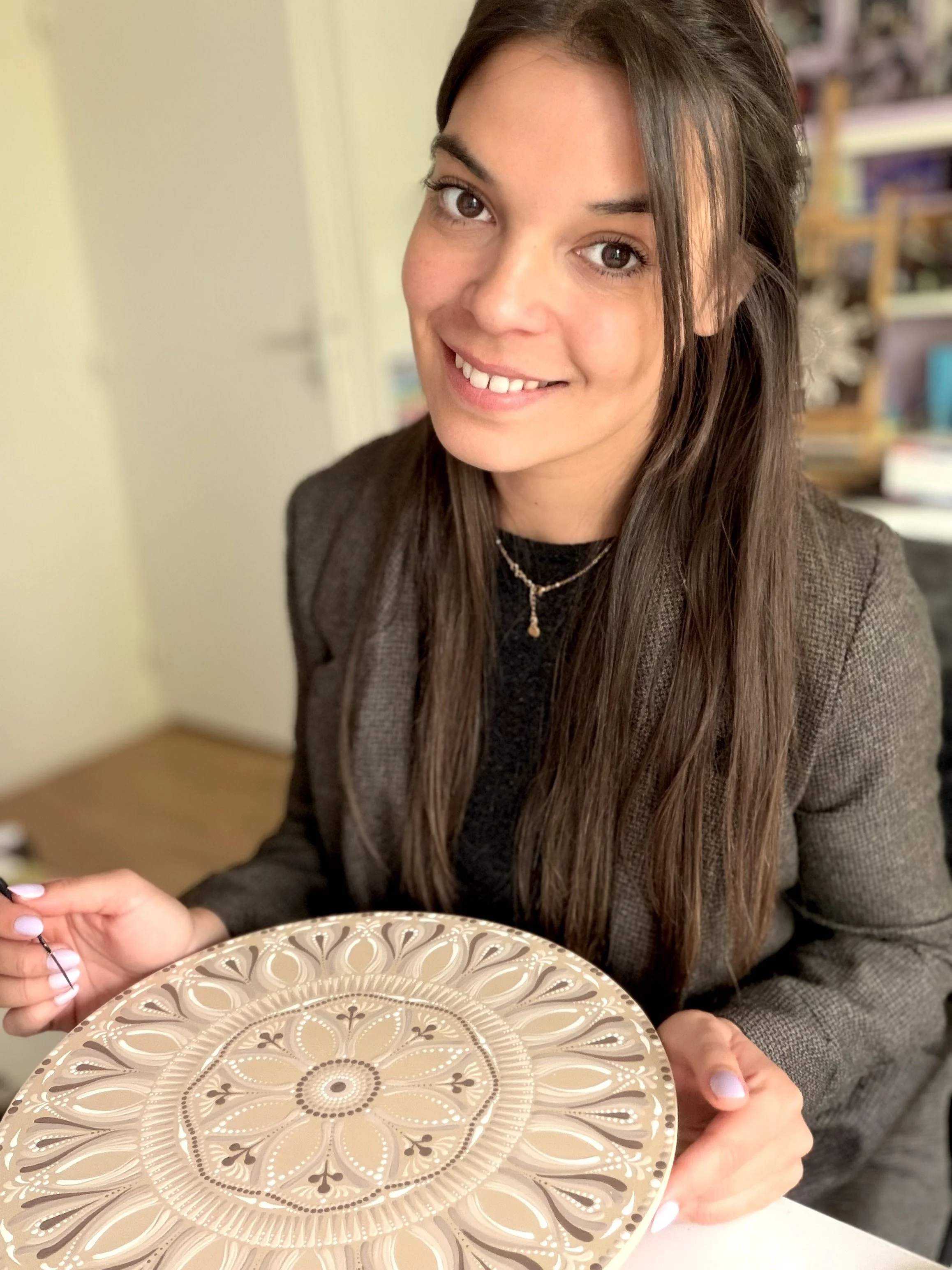 mandalae, mandalae rouen, charlene maniez, artiste, artiste rouen, artiste rouennaise, artoste bien etre, peinture rouen, peinture mandala