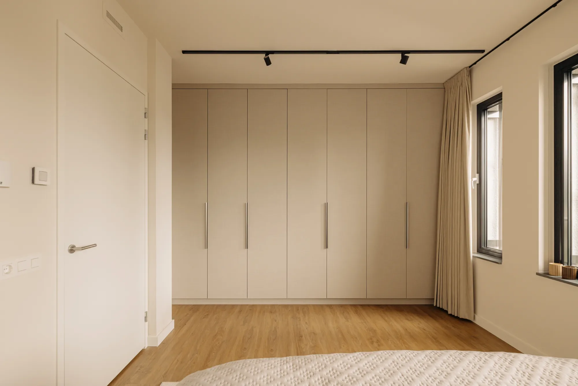 Wand kleding kast deco legno.webp