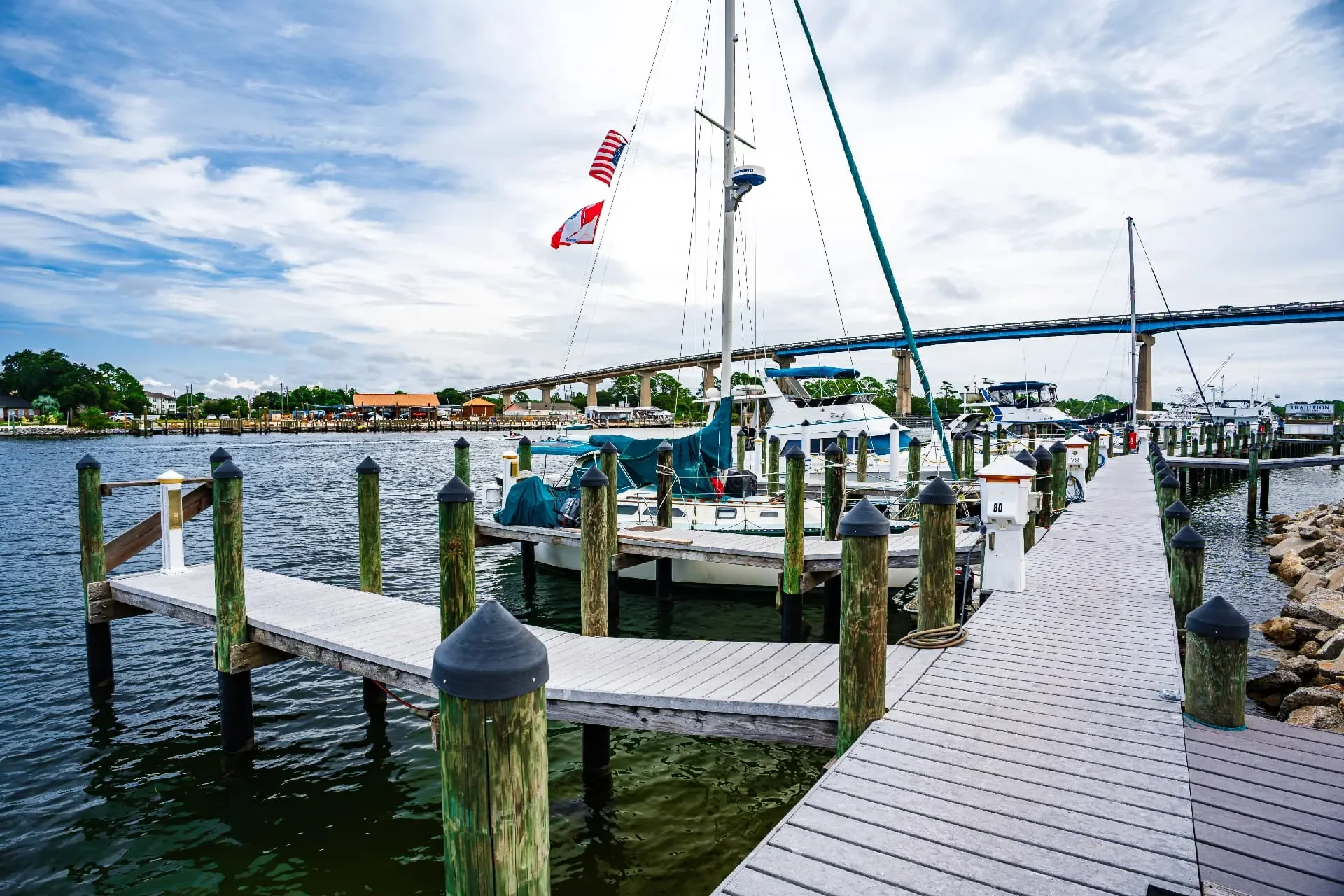 marina-pier-sailboat-1920.webp