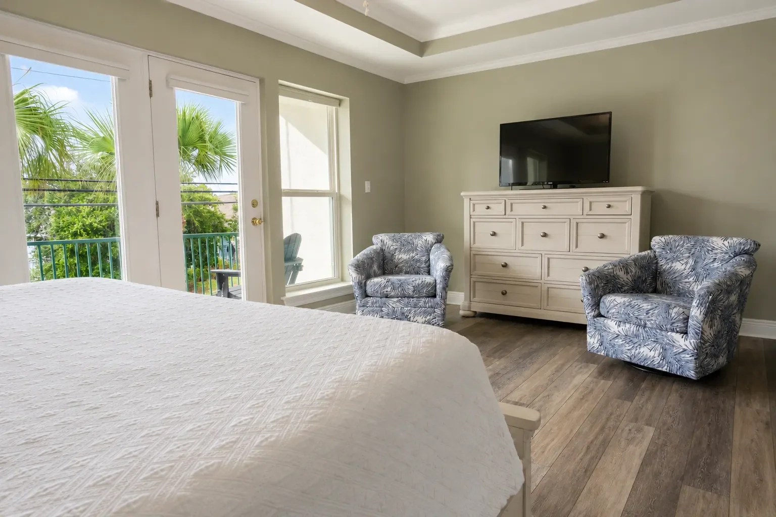 condo-bedroom-two-1536.webp